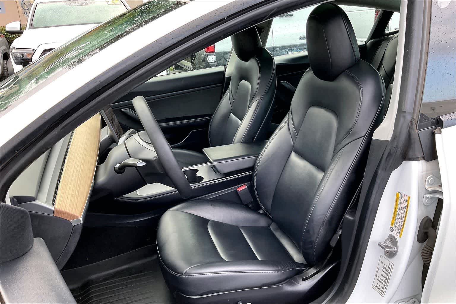 Thumbnail: 2021 Tesla Model 3 - 11