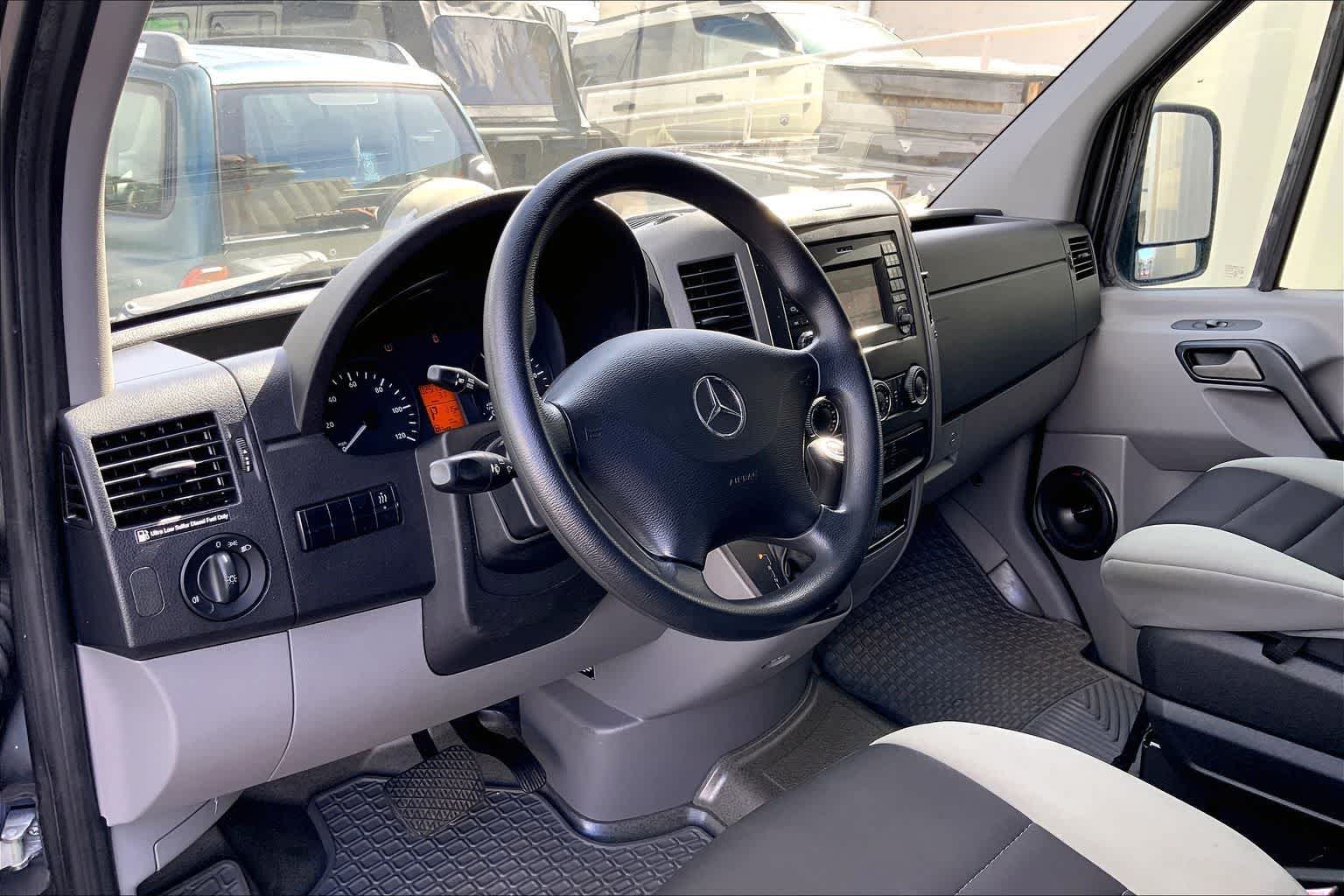 Thumbnail: 2016 Mercedes-Benz Sprinter - 2