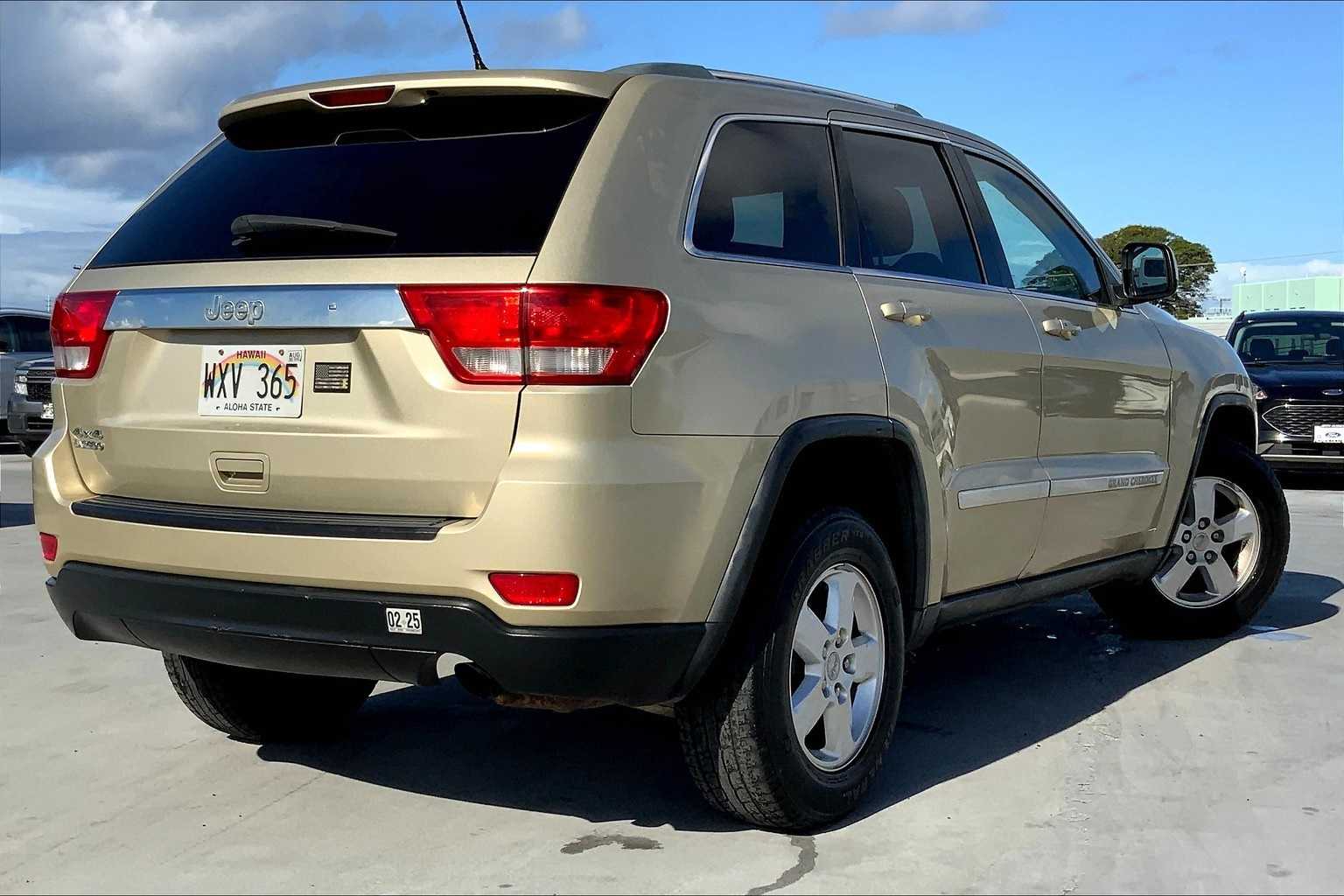 Thumbnail: 2012 Jeep Grand Cherokee - 22