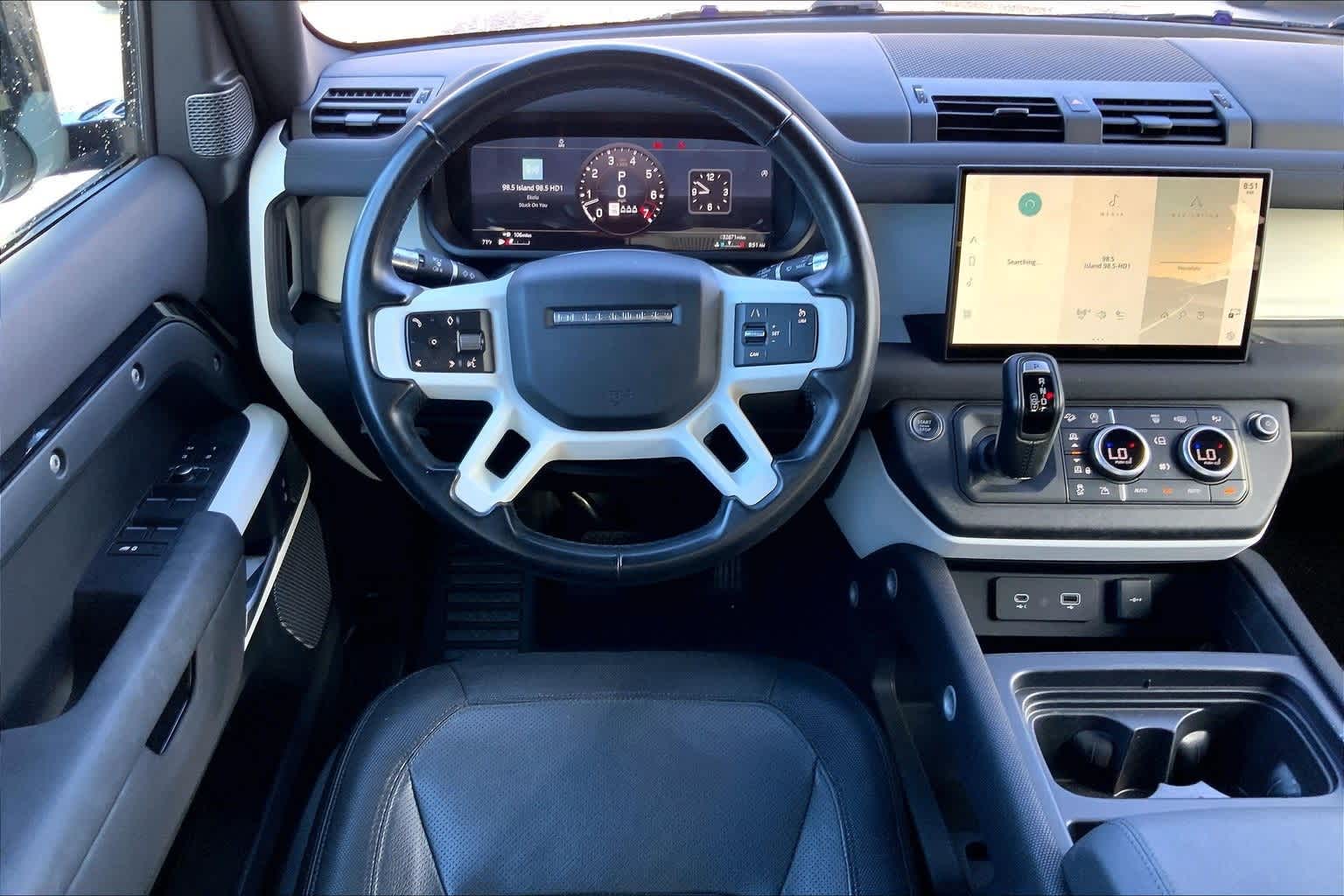 Thumbnail: 2022 Land Rover Defender - 14