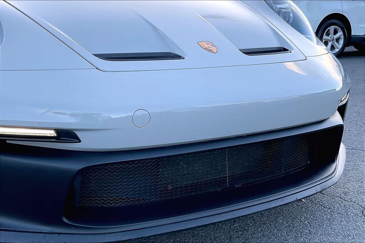 Thumbnail: 2022 Porsche 911 - 32