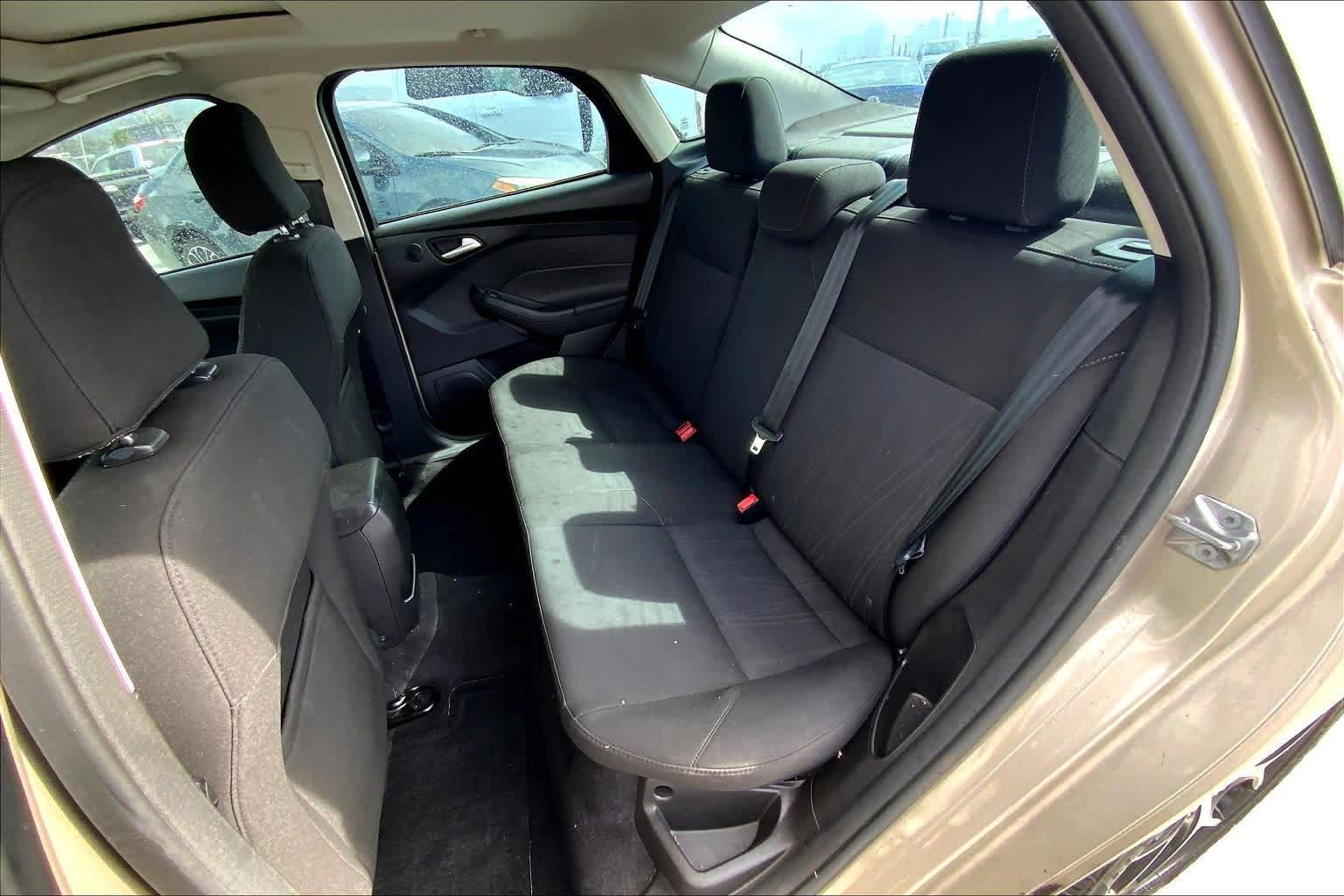 Thumbnail: 2017 Ford Focus - 29