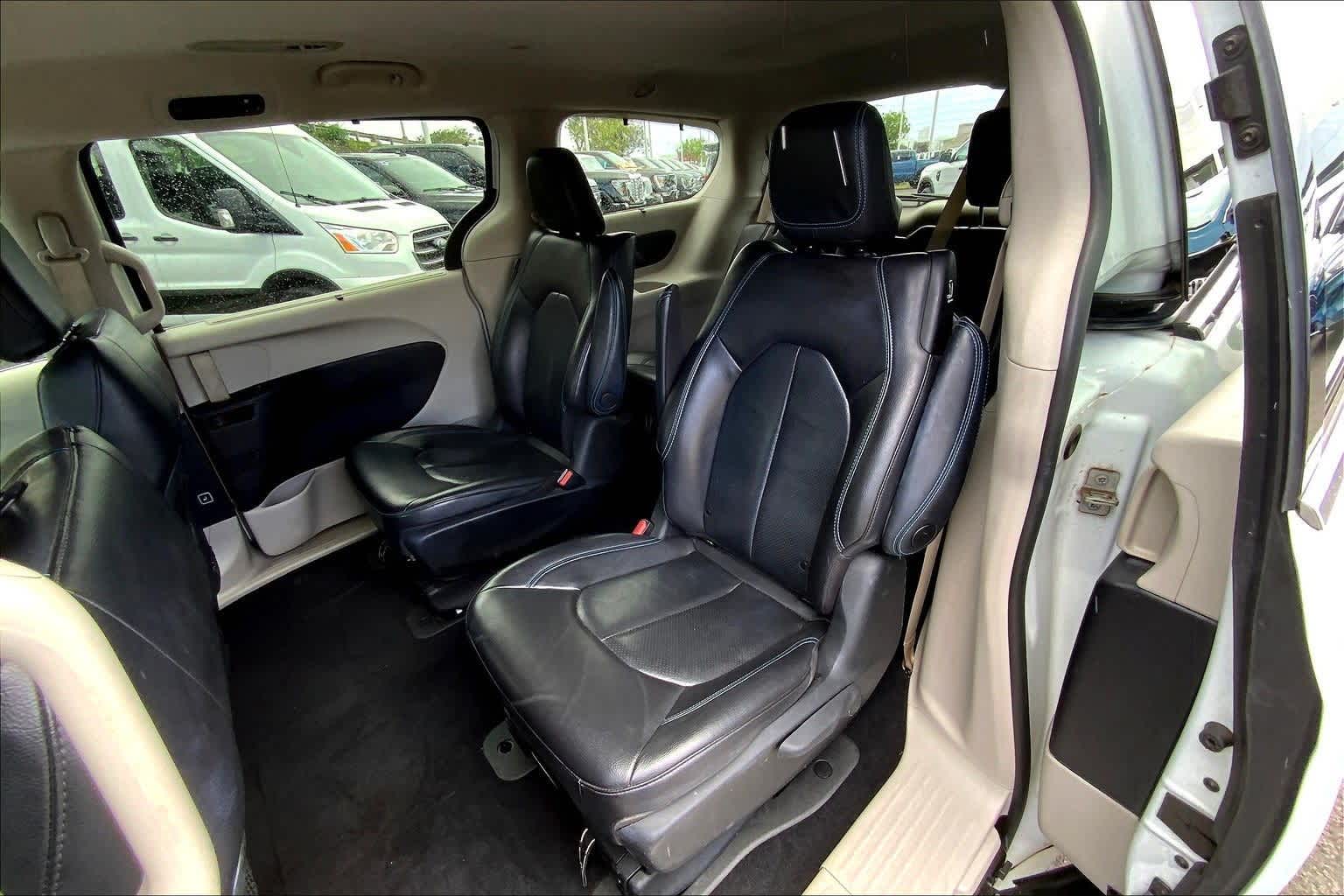 Thumbnail: 2021 Chrysler Pacifica - 29