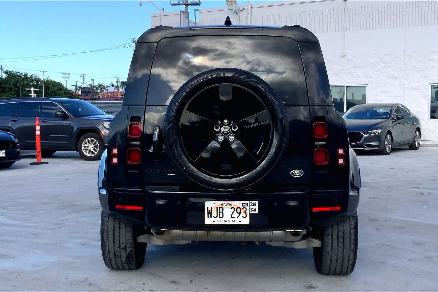 Thumbnail: 2022 Land Rover Defender - 5