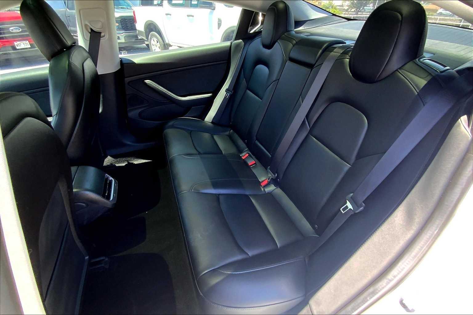 Thumbnail: 2019 Tesla Model 3 - 29