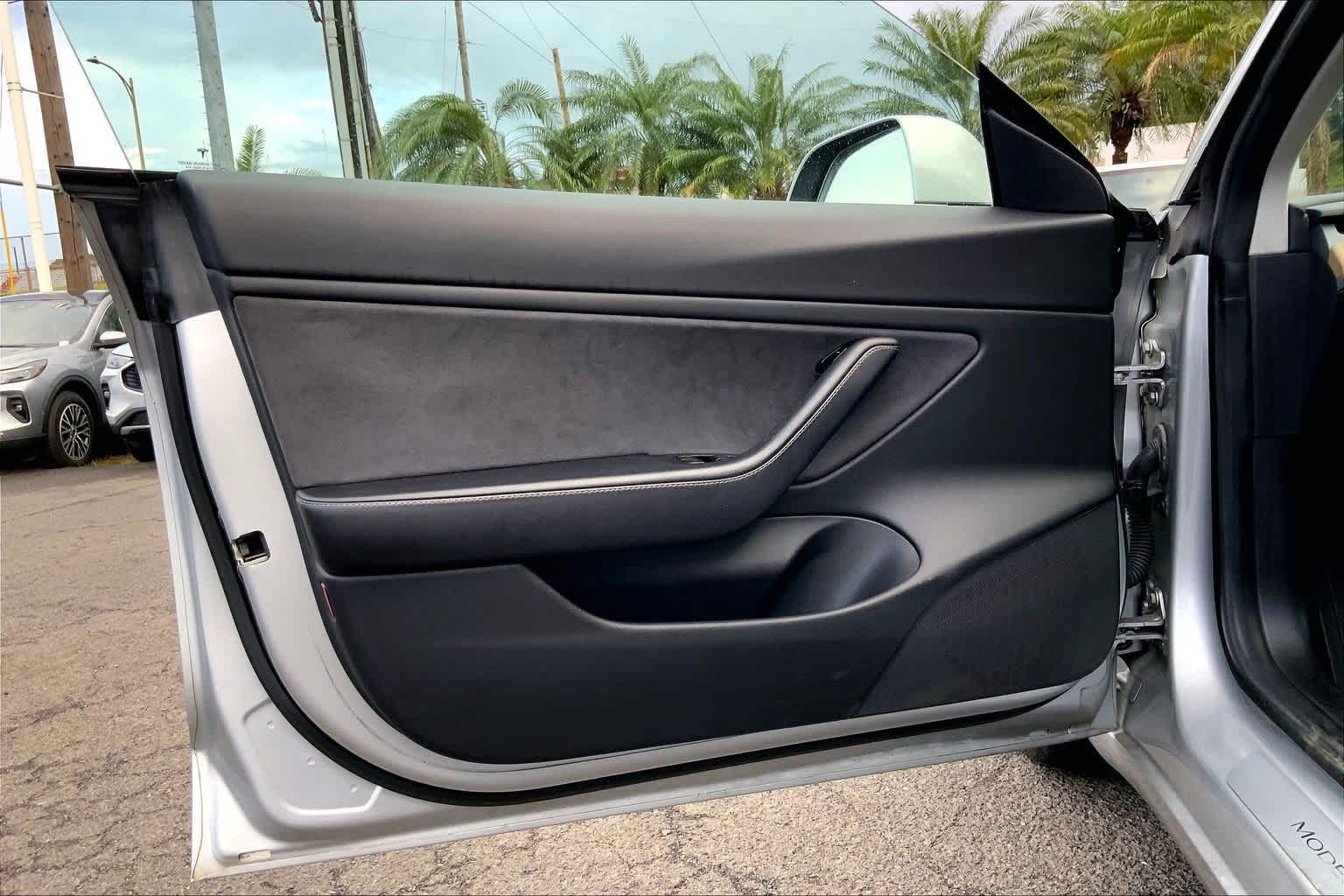 Thumbnail: 2018 Tesla Model 3 - 27