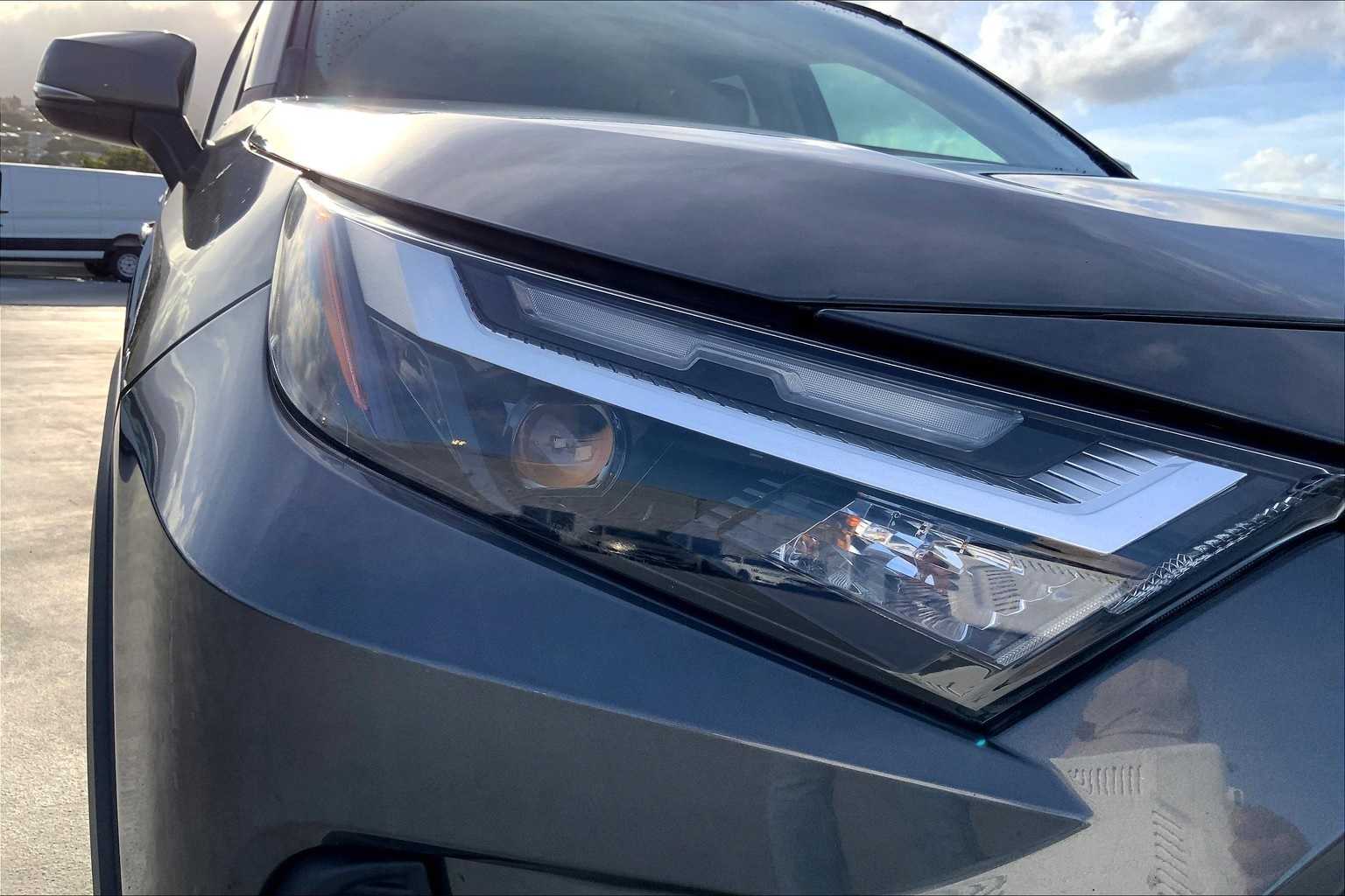 Thumbnail: 2022 Toyota RAV4 - 31