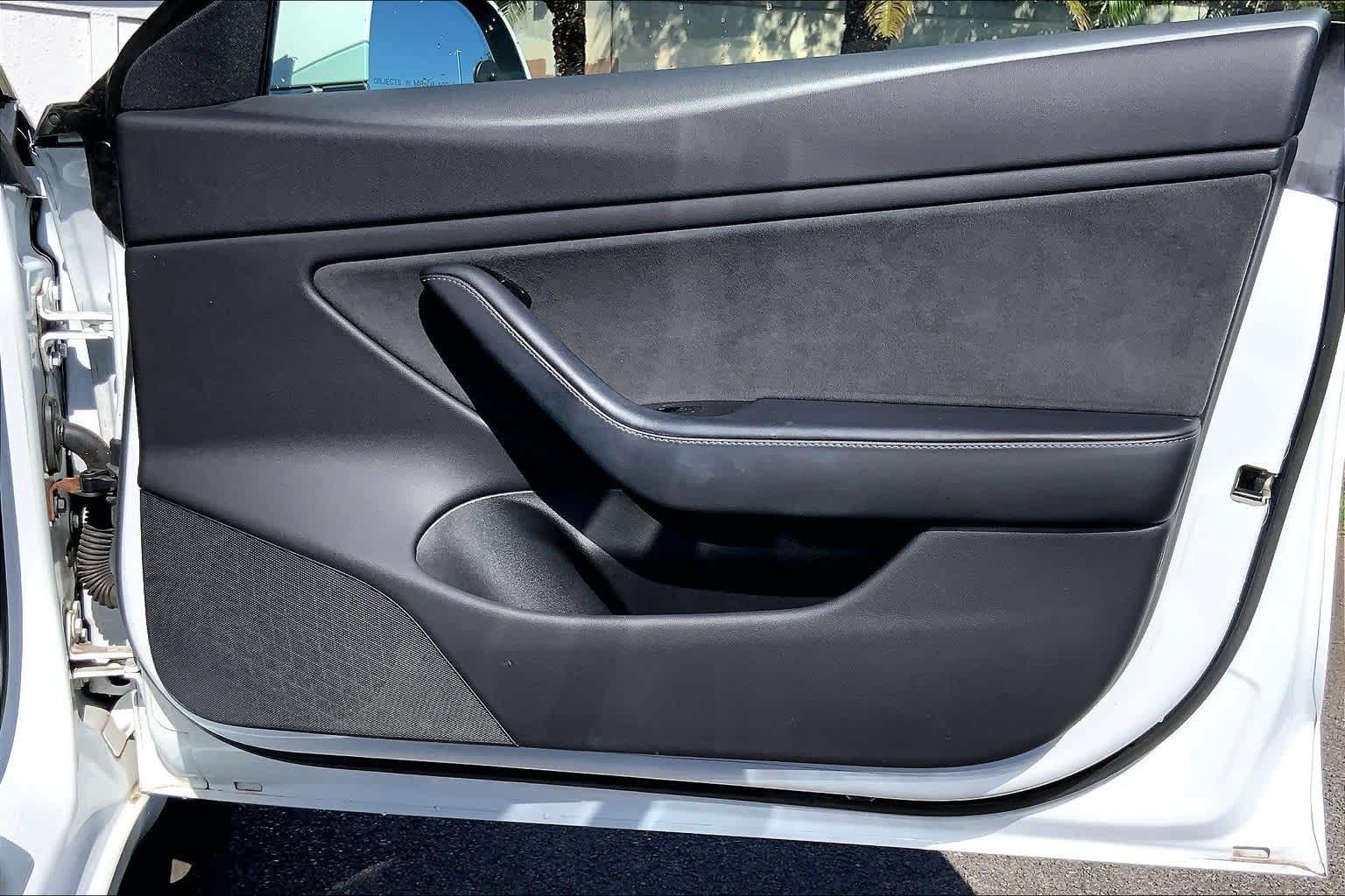 Thumbnail: 2019 Tesla Model 3 - 28