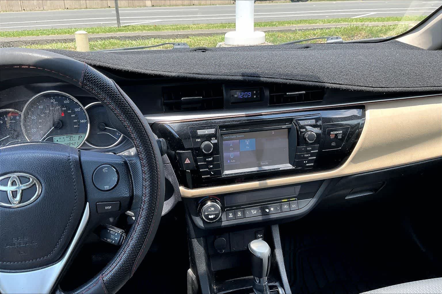 Thumbnail: 2016 Toyota Corolla - 14