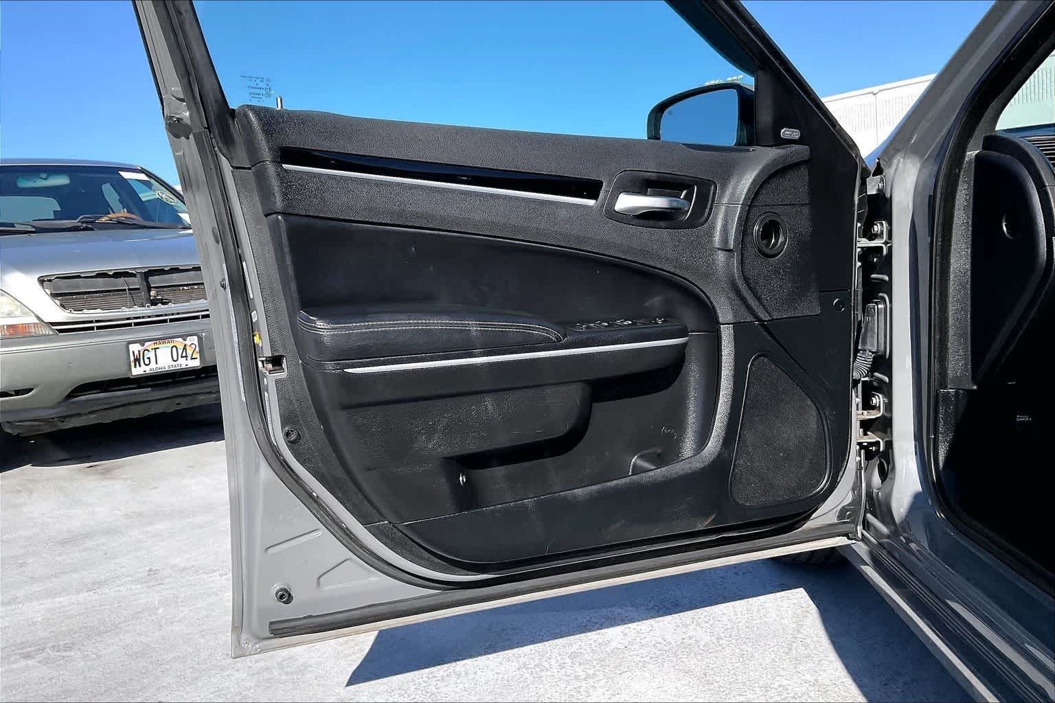 Thumbnail: 2019 Chrysler 300 - 27