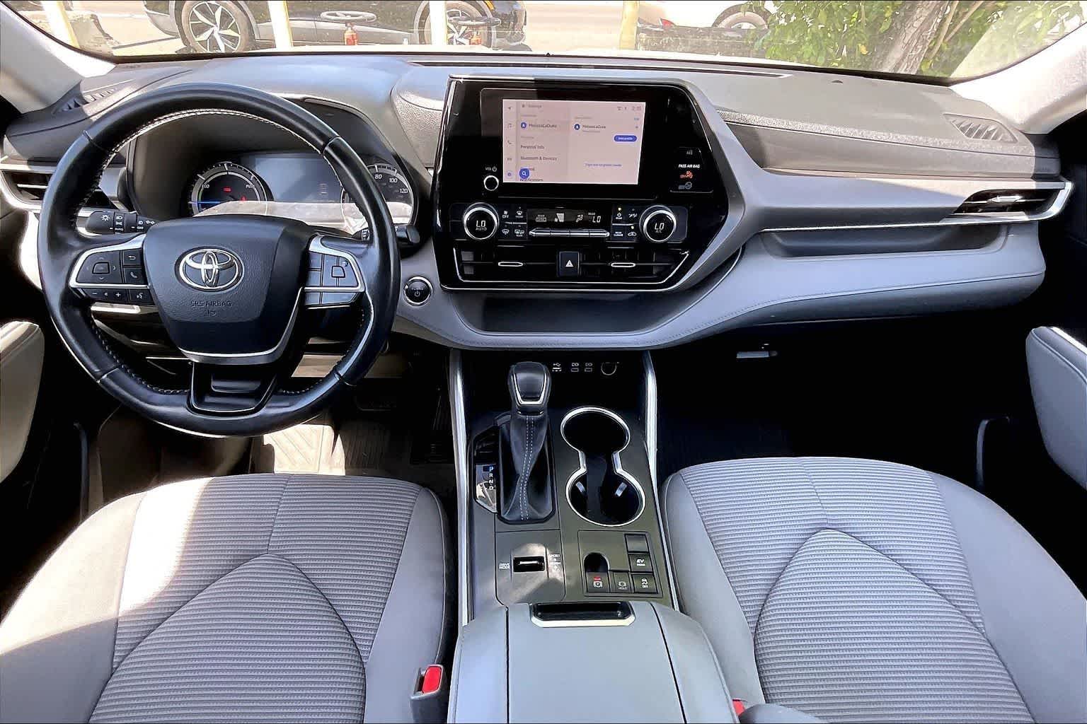 Thumbnail: 2023 Toyota Highlander - 10