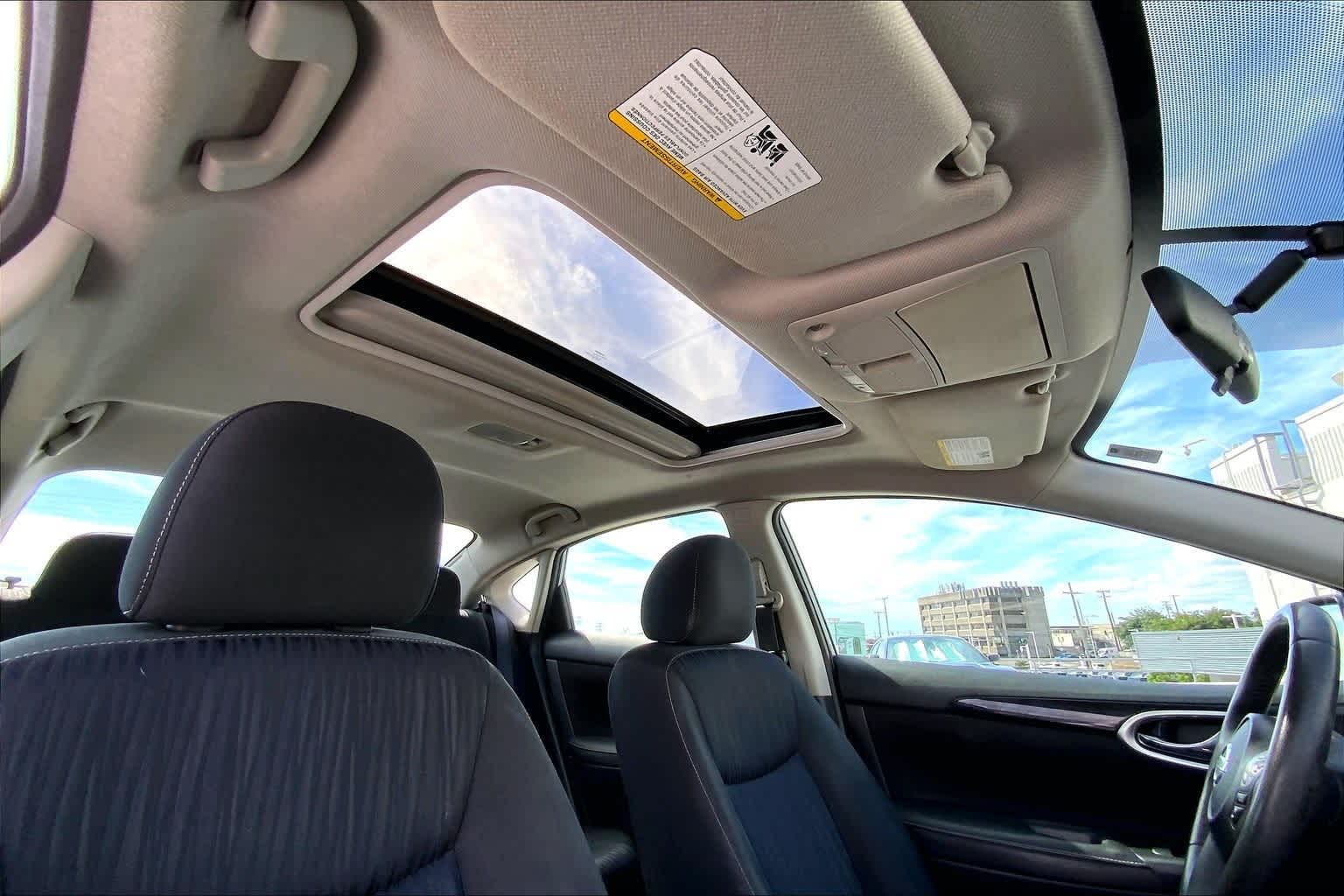 Thumbnail: 2019 Nissan Sentra - 30