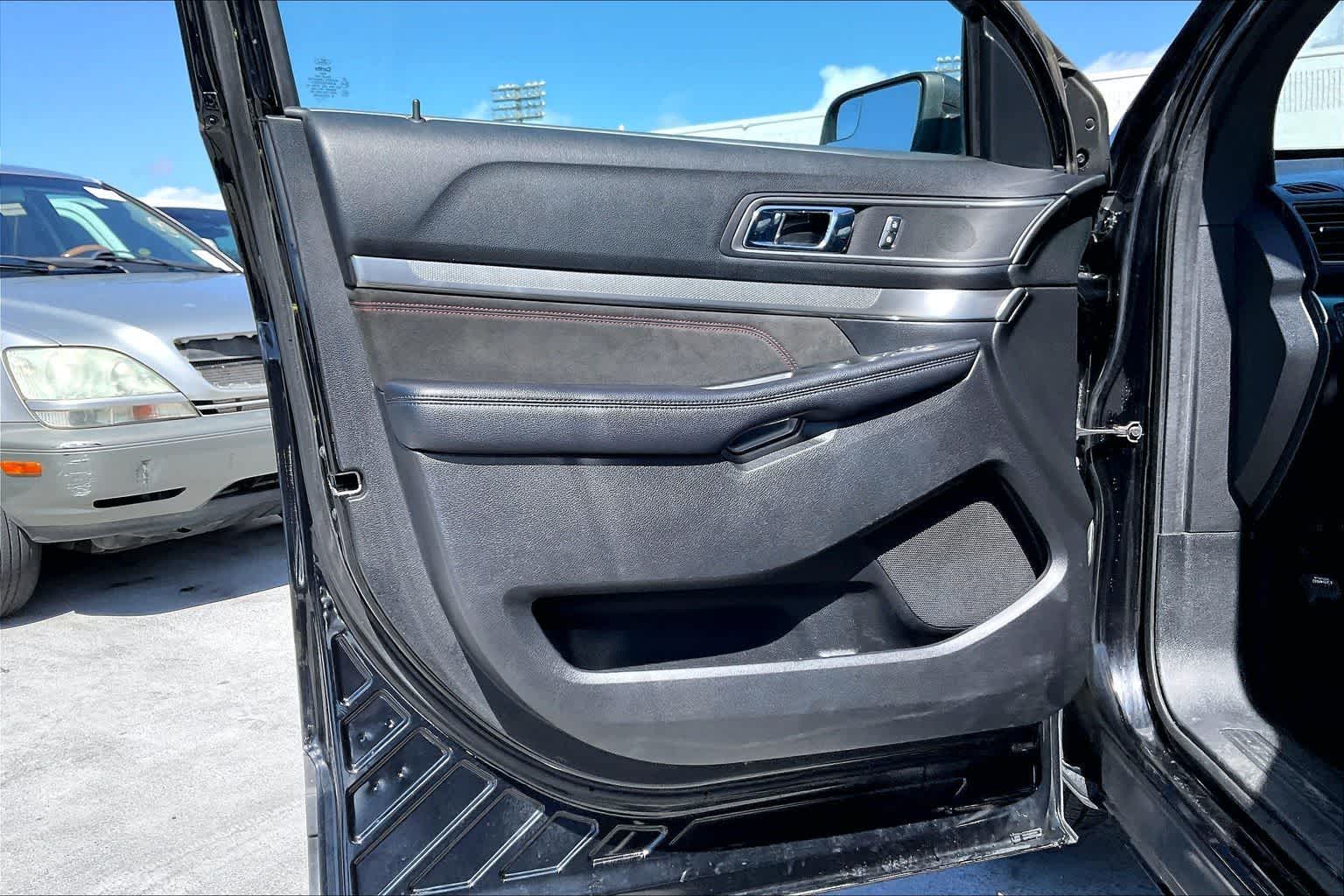 Thumbnail: 2018 Ford Explorer - 27