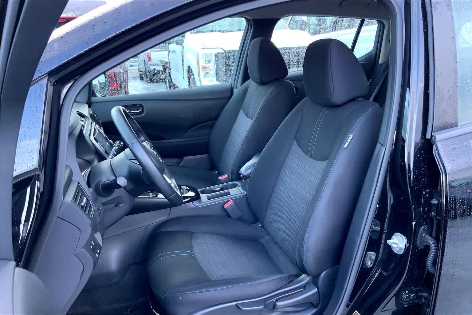 Thumbnail: 2022 Nissan Leaf - 11