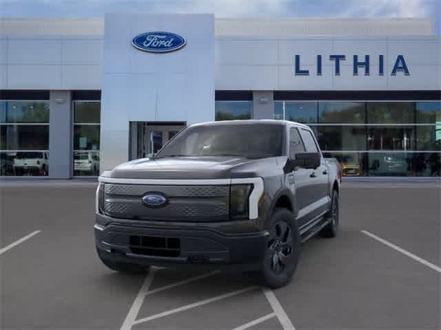 2023 Ford F-150 Lightning XLT photo 2