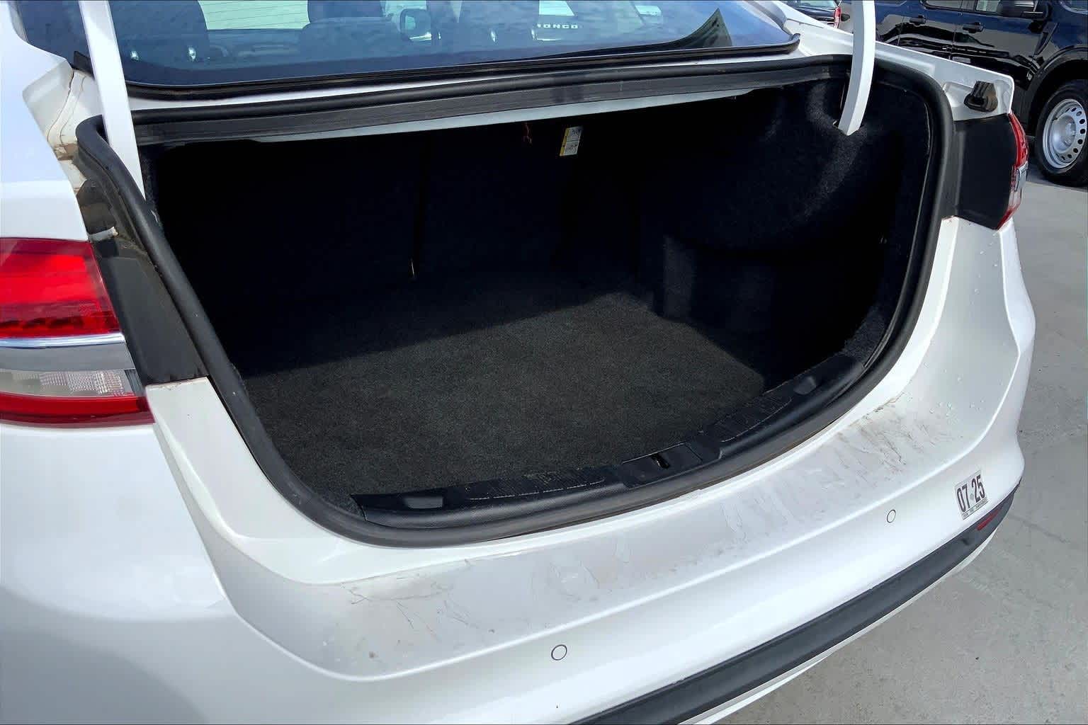 Thumbnail: 2018 Ford Fusion - 18