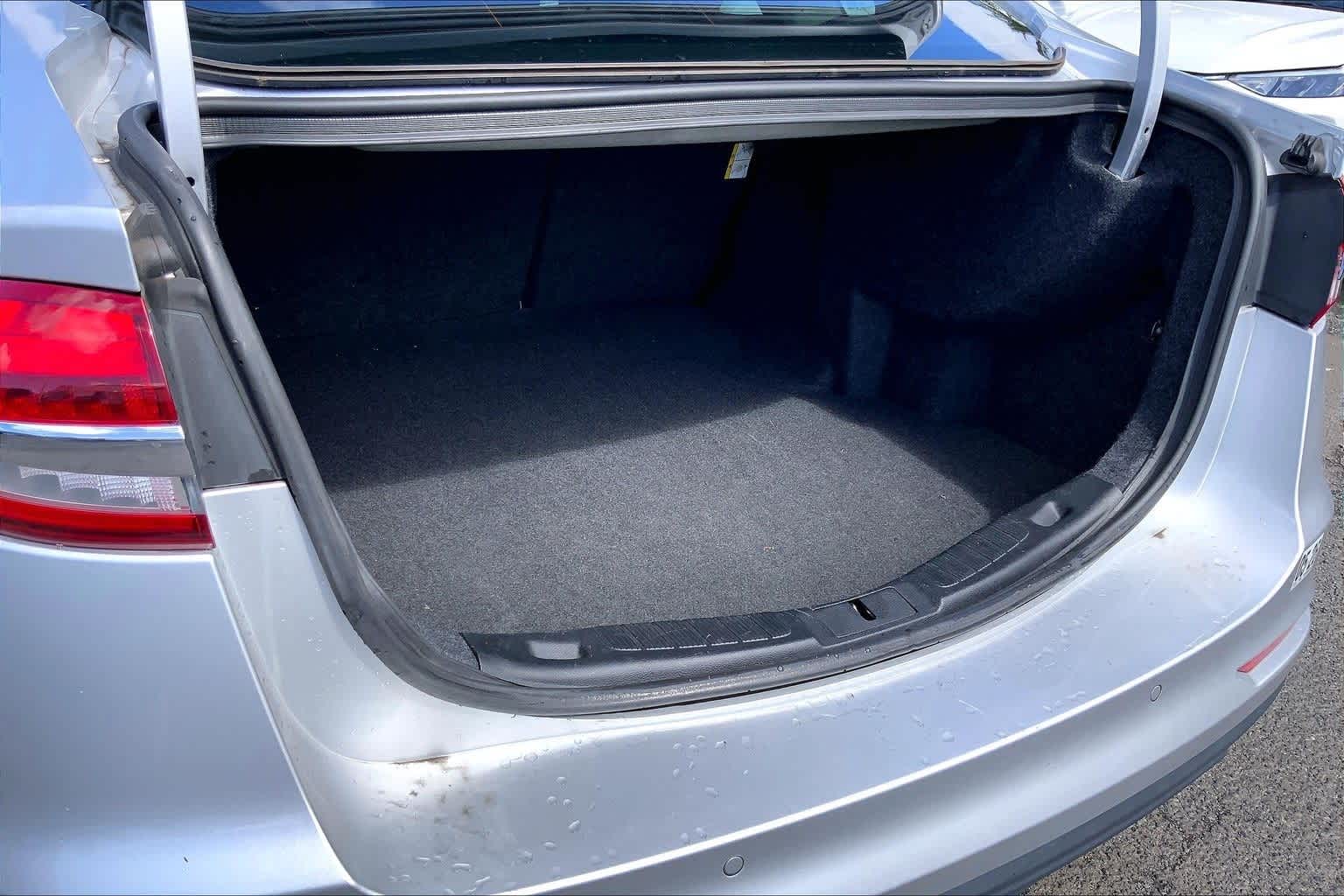 Thumbnail: 2019 Ford Fusion - 18