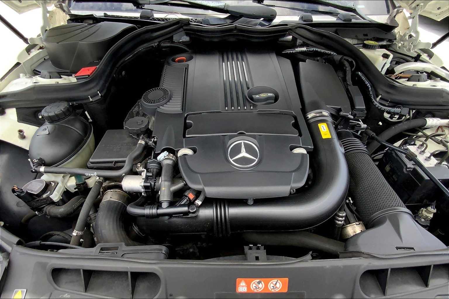 Thumbnail: 2012 Mercedes-Benz C-Class - 9