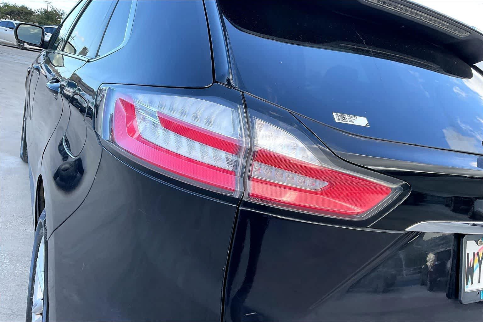 Thumbnail: 2020 Ford Edge - 32