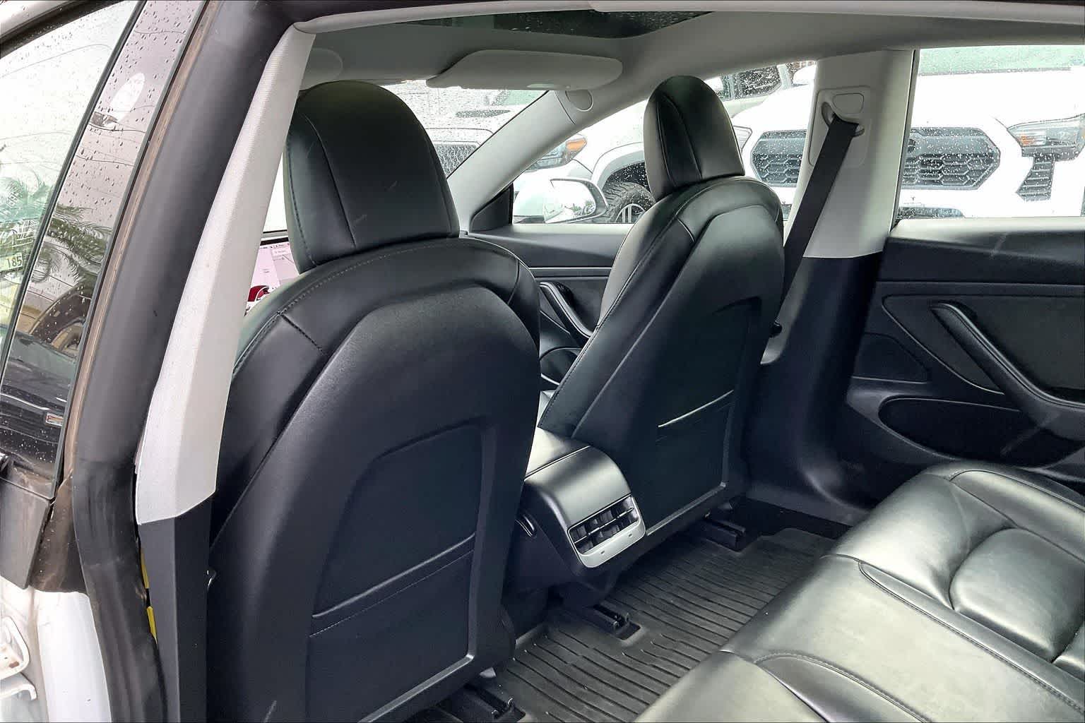 Thumbnail: 2021 Tesla Model 3 - 12