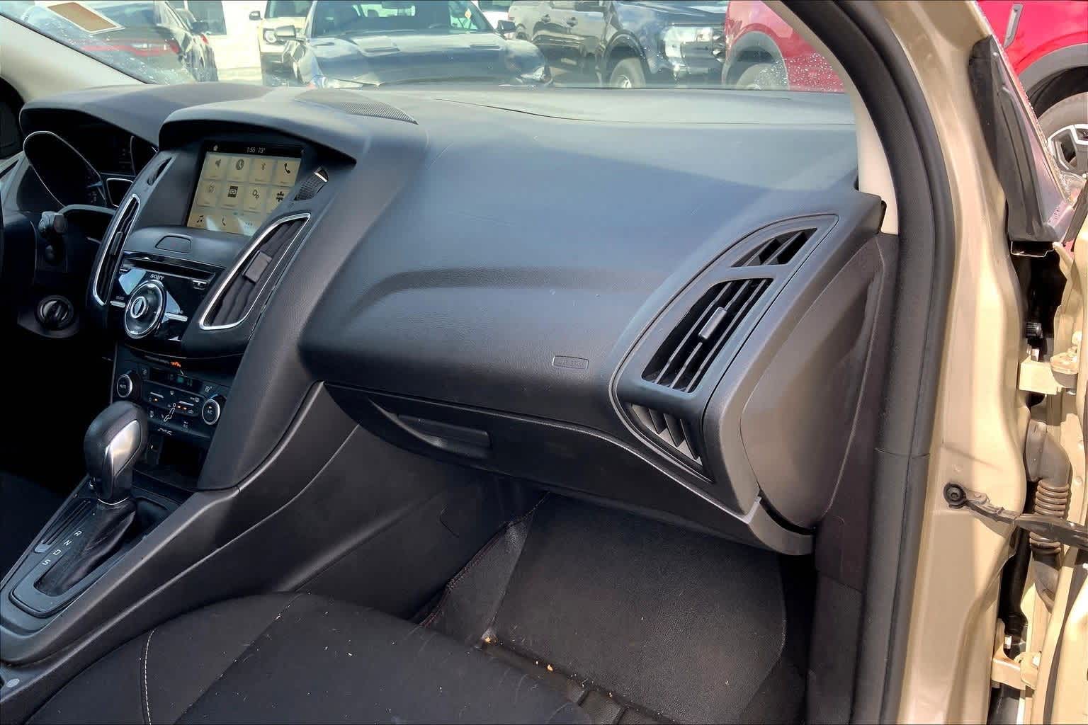 Thumbnail: 2017 Ford Focus - 23