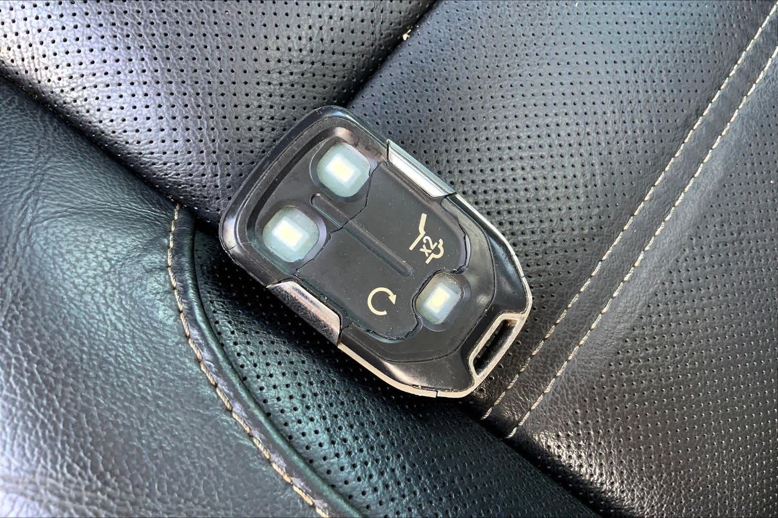 Thumbnail: 2017 GMC Acadia - 19