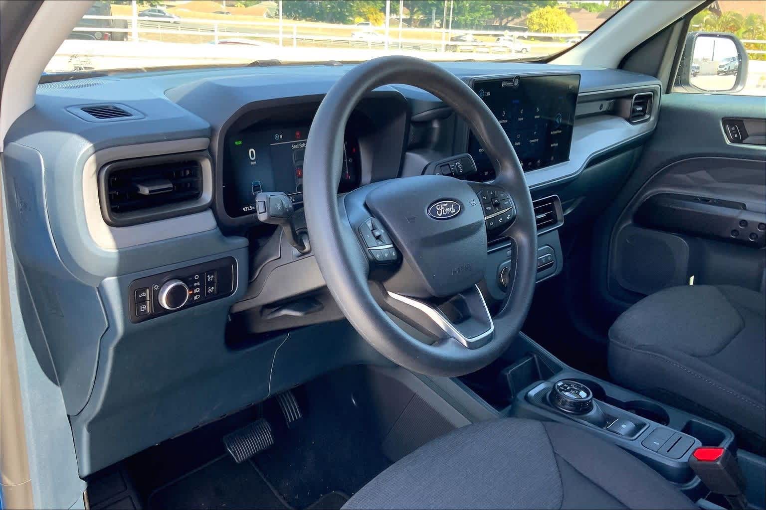 2025 Ford Maverick XL photo 2