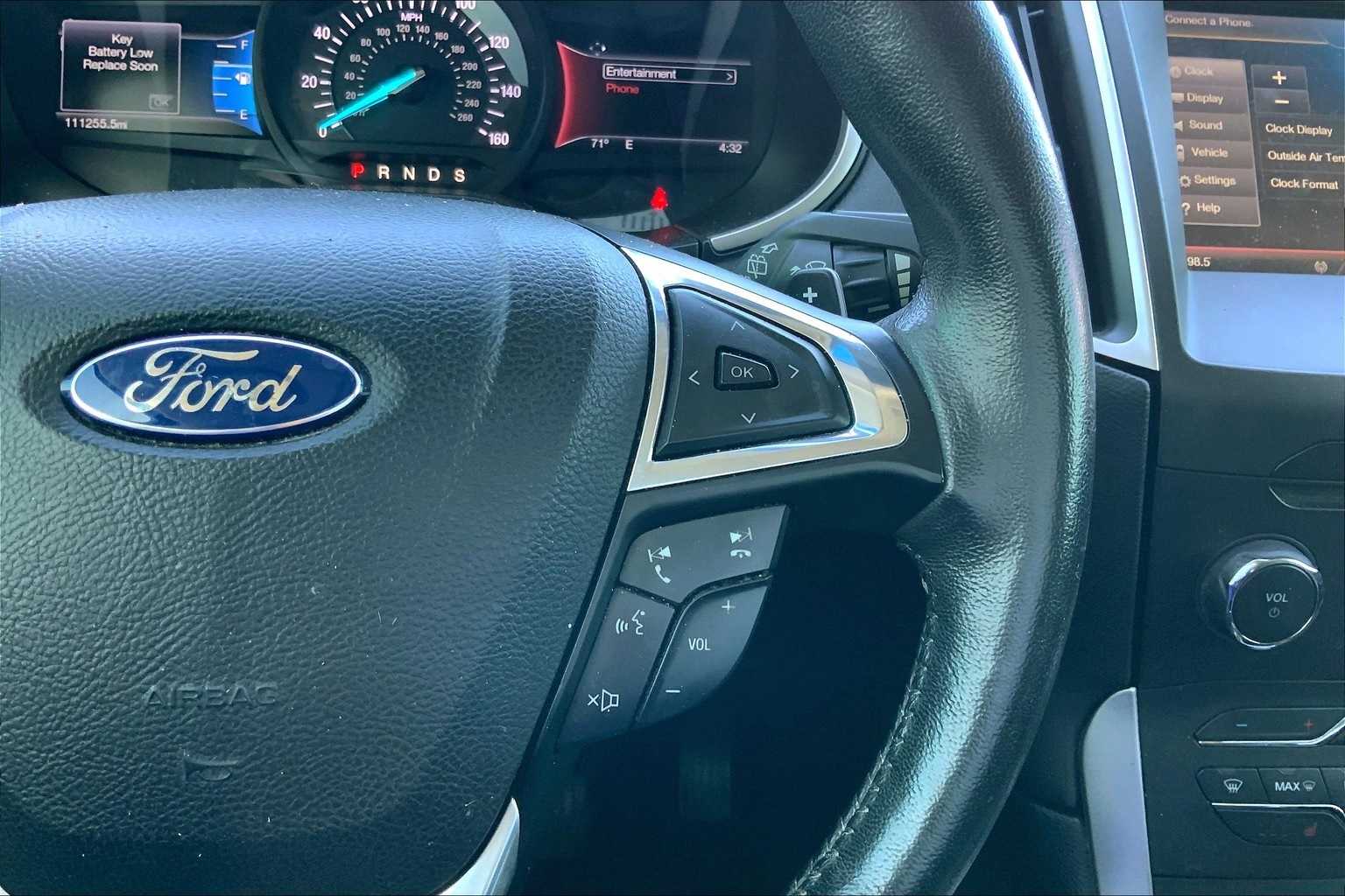 Thumbnail: 2015 Ford Edge - 25