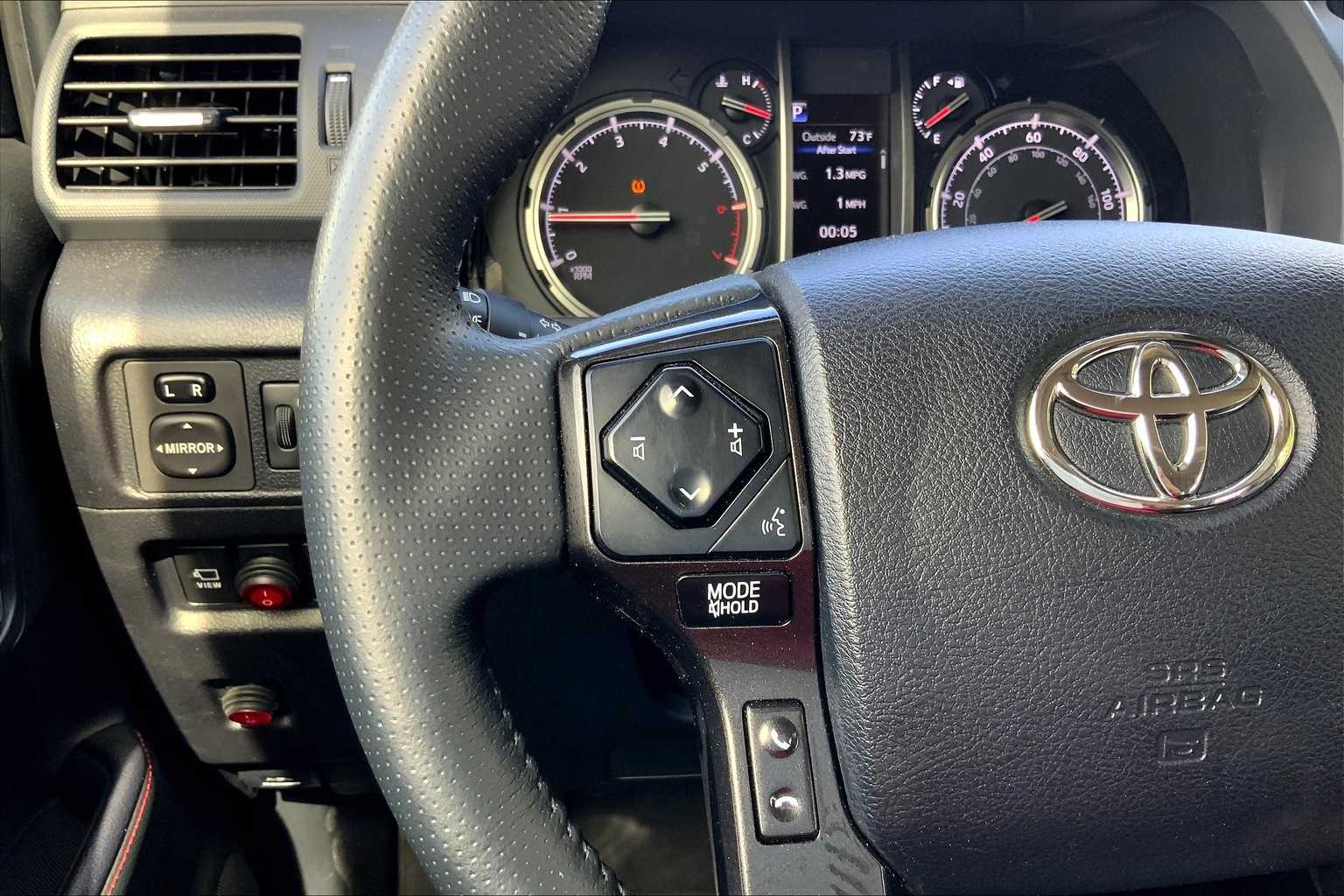 Thumbnail: 2022 Toyota 4Runner - 24