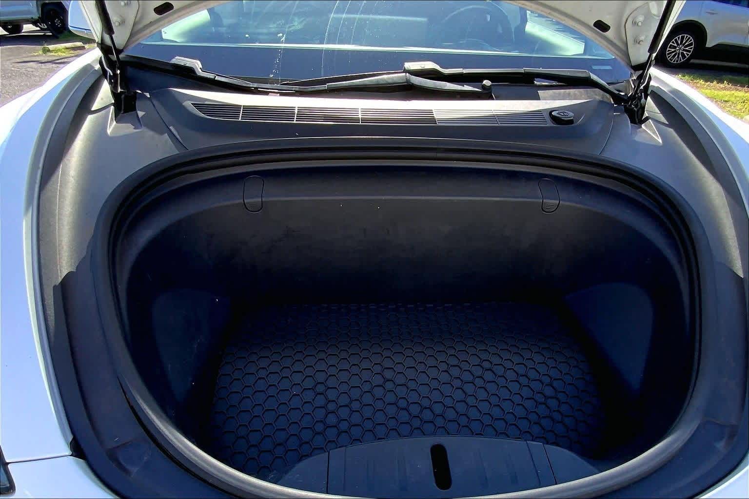 Thumbnail: 2019 Tesla Model 3 - 9