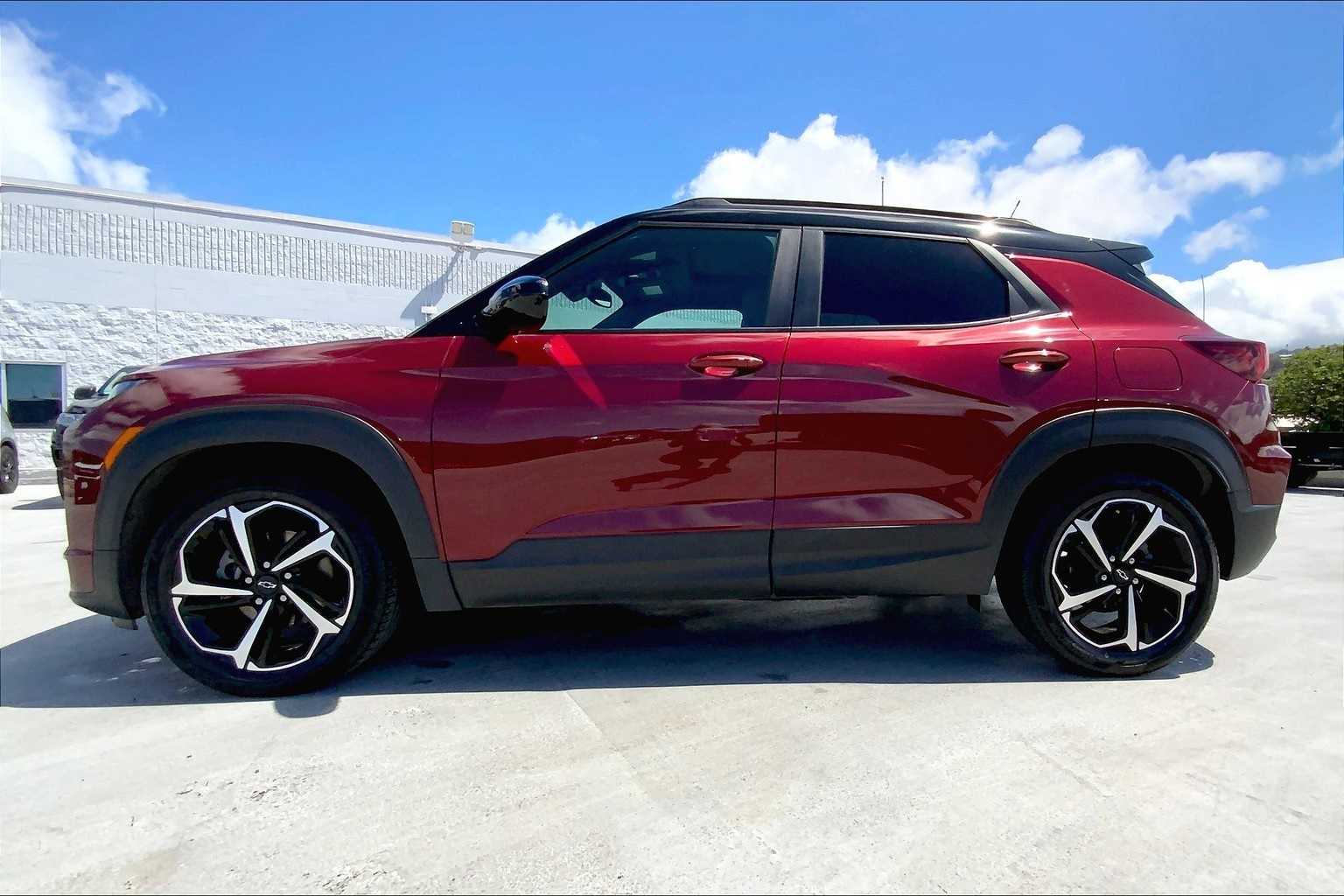 Thumbnail: 2023 Chevrolet TrailBlazer - 3