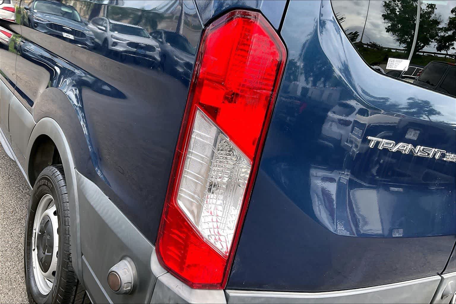 Thumbnail: 2017 Ford Transit Series - 32