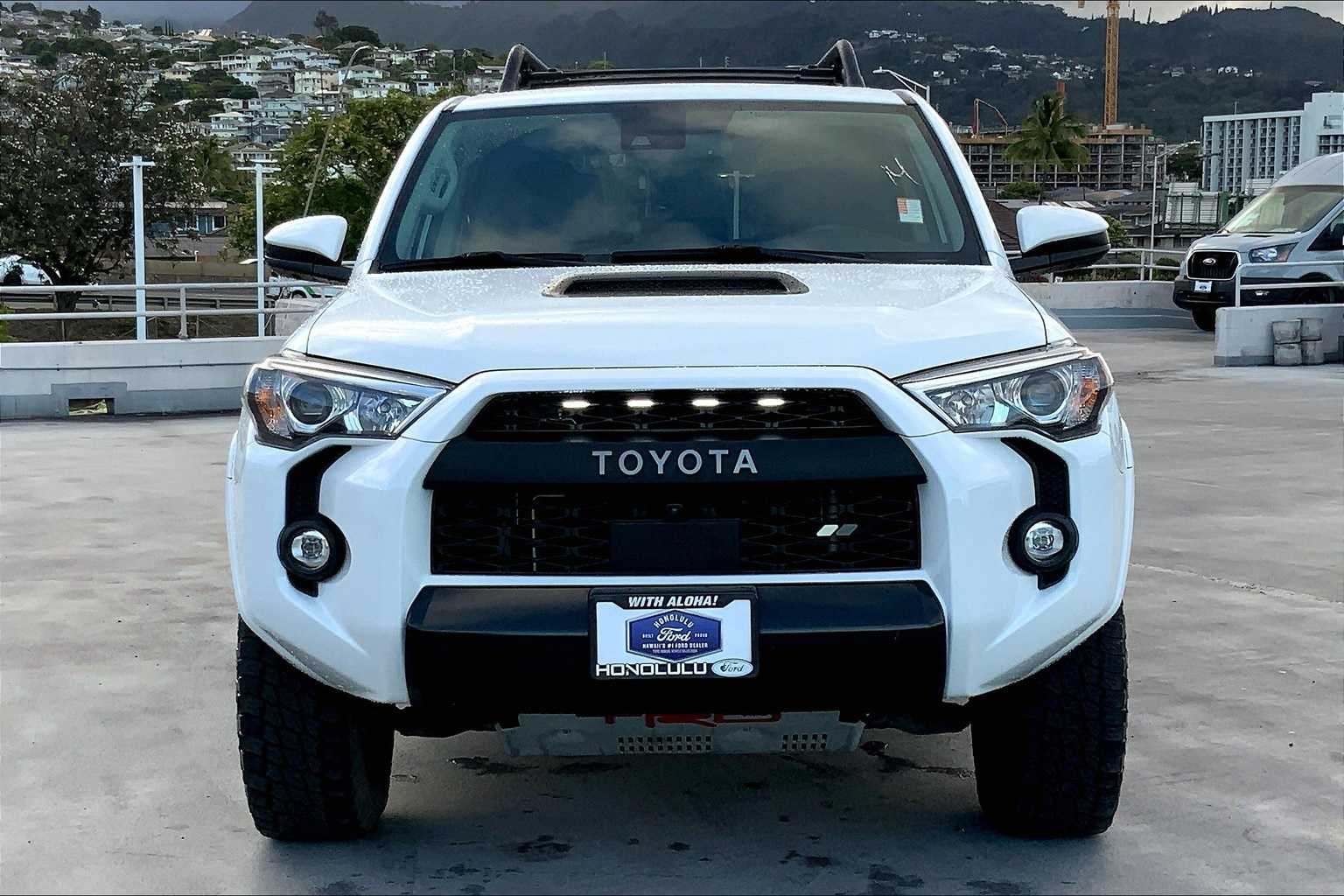 Thumbnail: 2022 Toyota 4Runner - 6