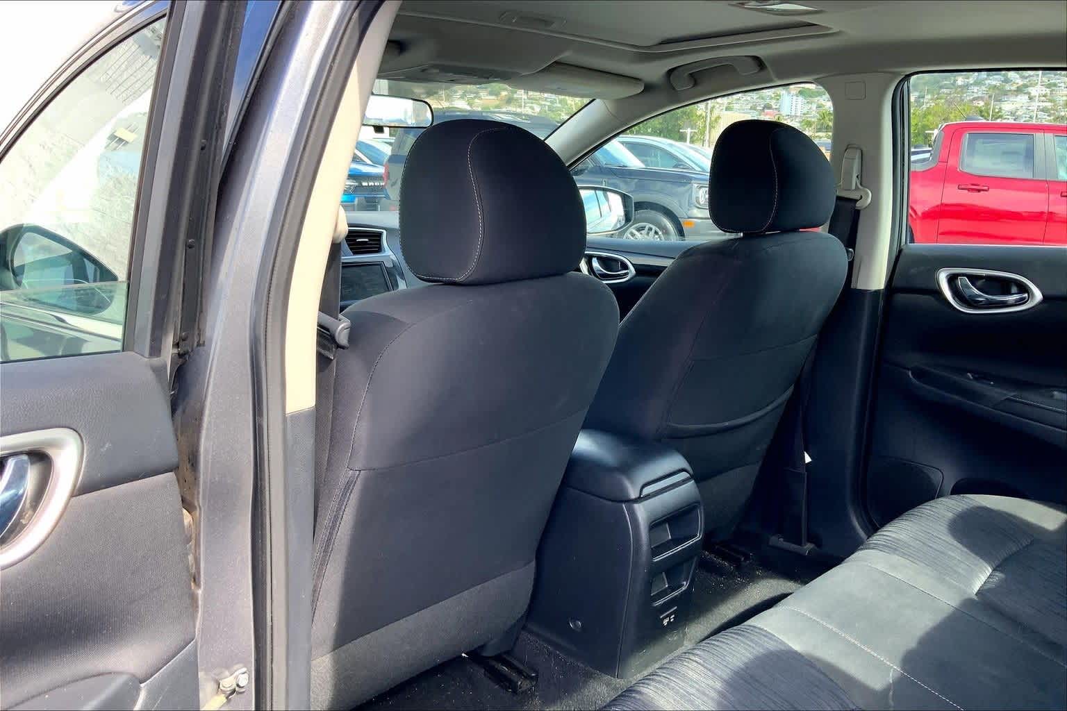 Thumbnail: 2019 Nissan Sentra - 12