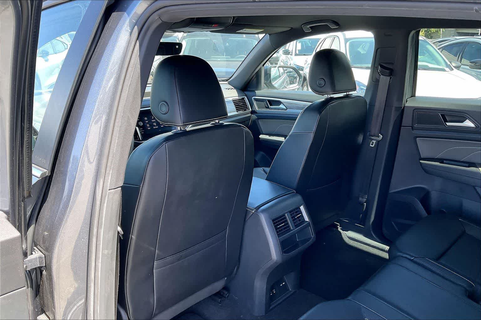 Thumbnail: 2022 Volkswagen Atlas - 12