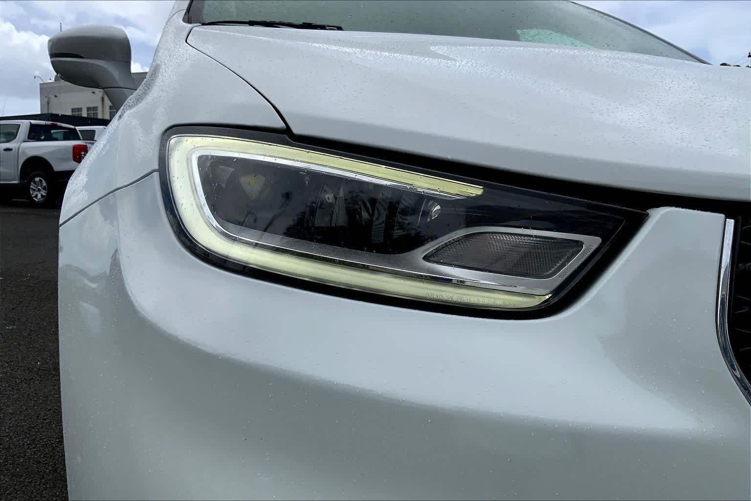 Thumbnail: 2021 Chrysler Pacifica - 31