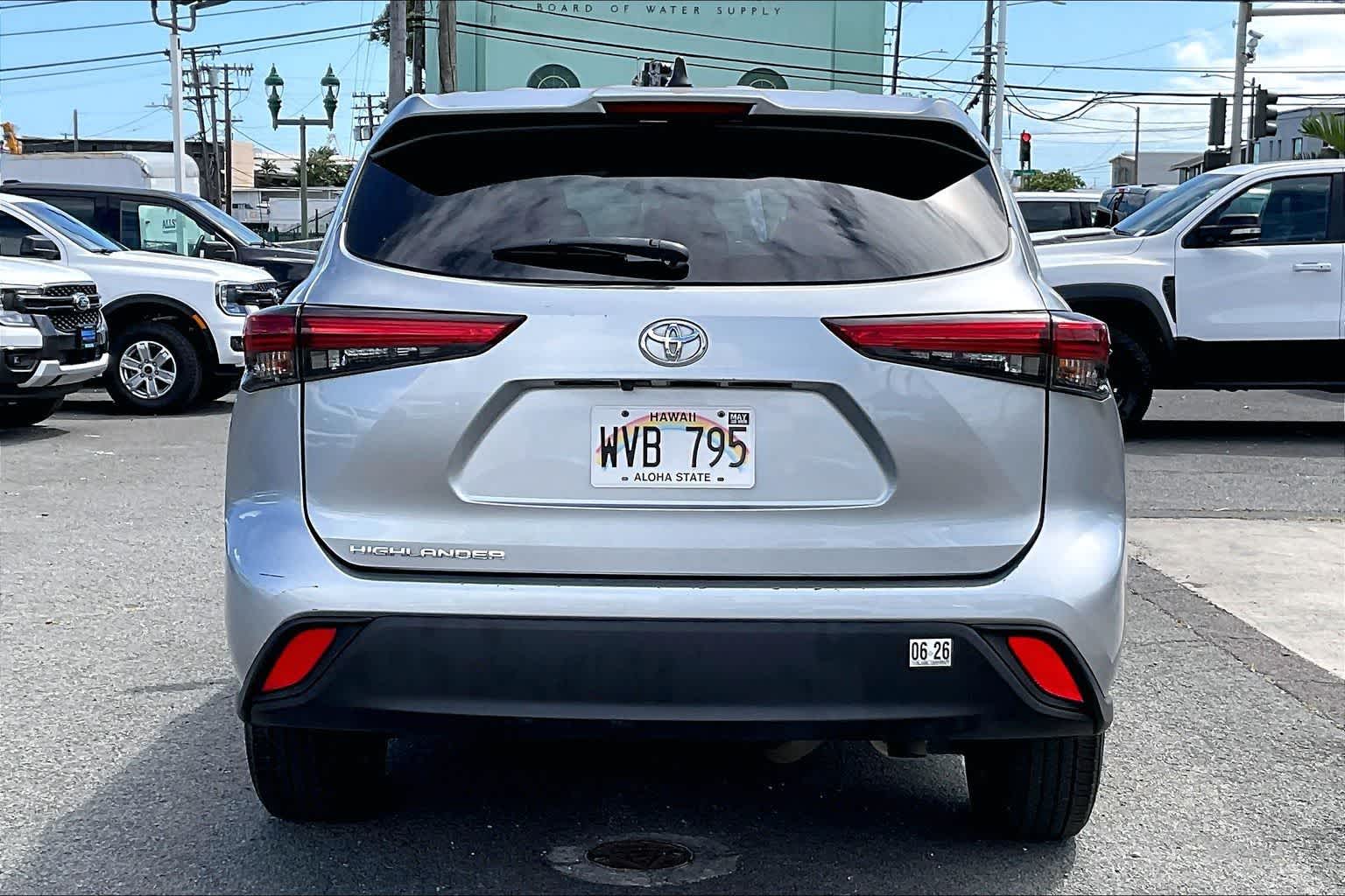Thumbnail: 2023 Toyota Highlander - 5