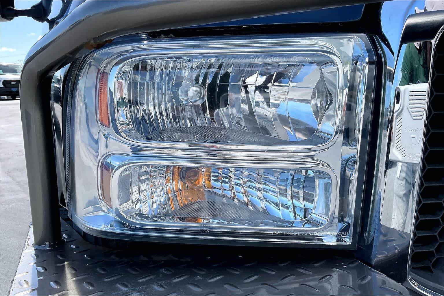 Thumbnail: 2007 Ford F-350 - 31