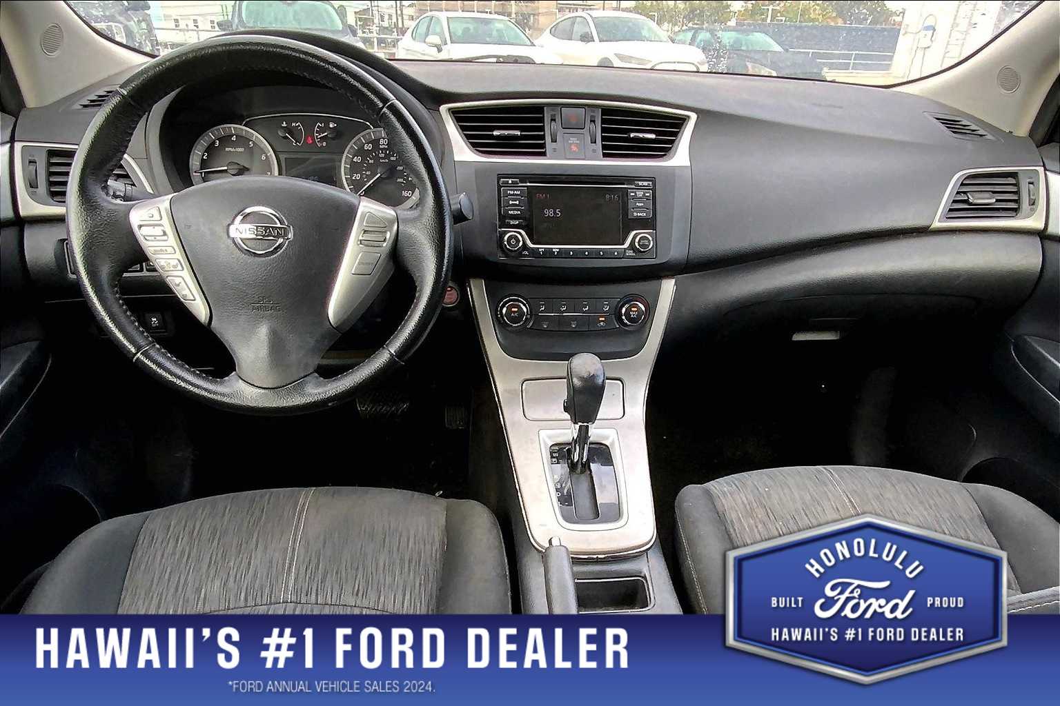 Thumbnail: 2015 Nissan Sentra - 10