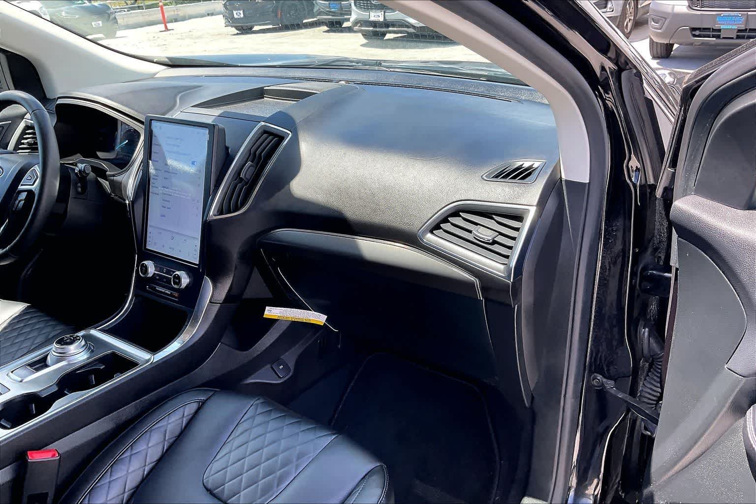 Thumbnail: 2024 Ford Edge - 23