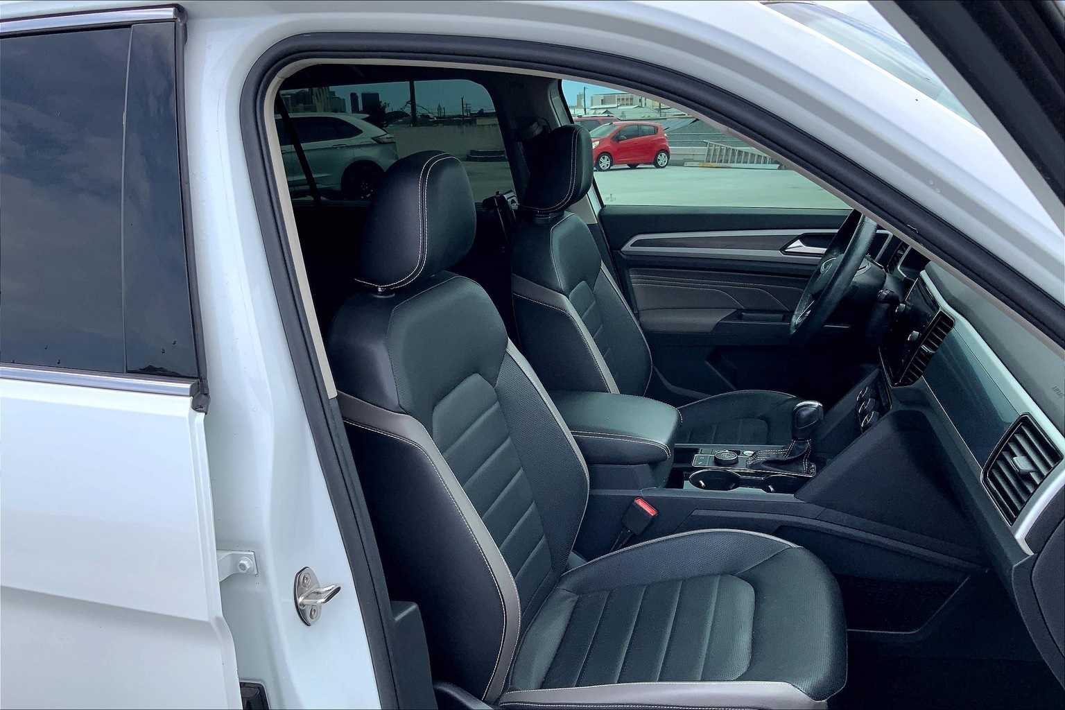 Thumbnail: 2022 Volkswagen Atlas - 13