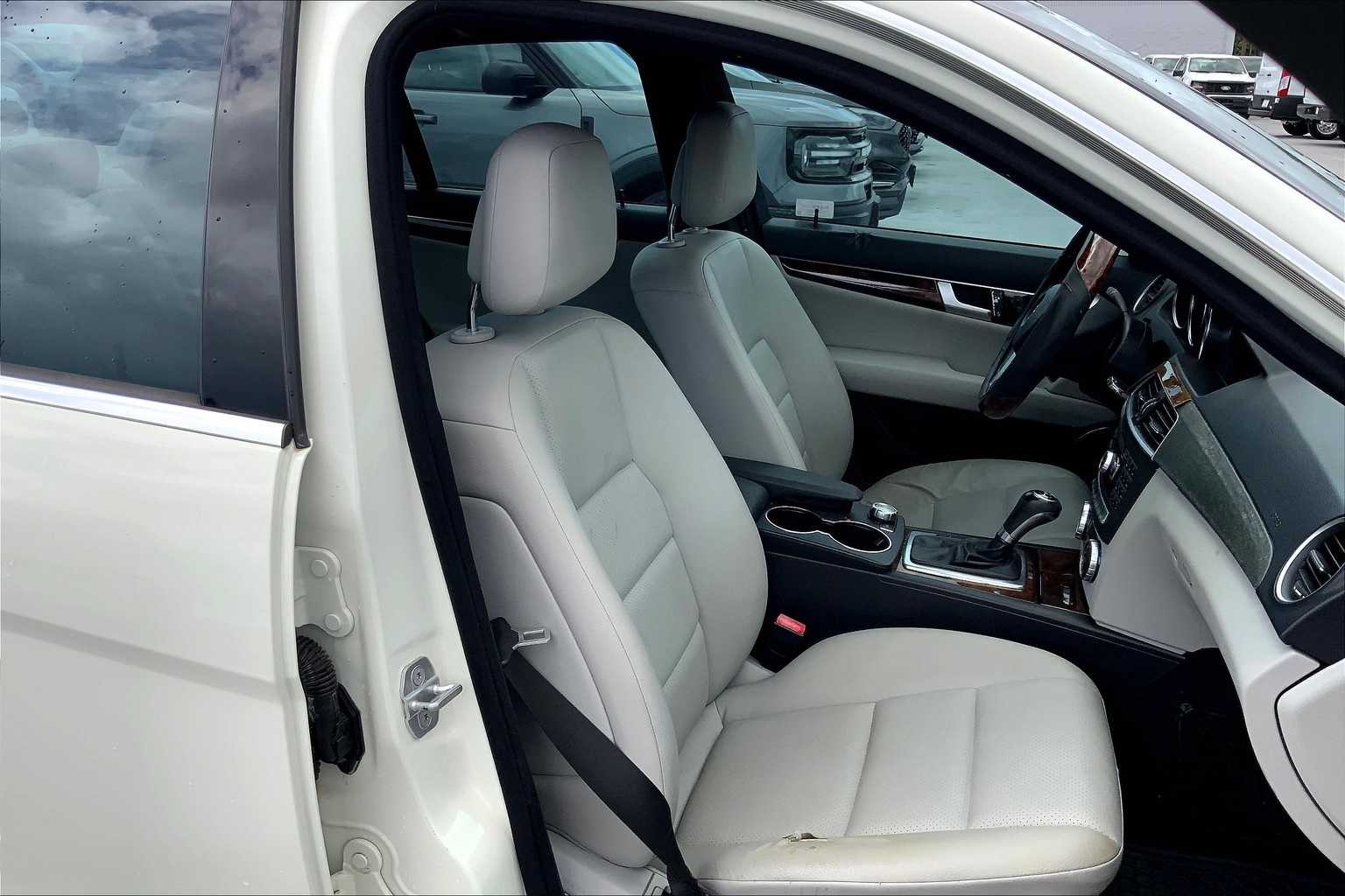 Thumbnail: 2012 Mercedes-Benz C-Class - 13