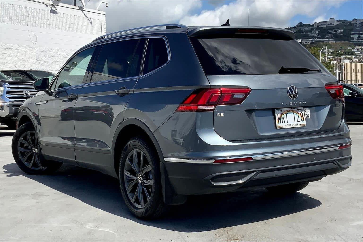 2022 Volkswagen Tiguan SE Sport photo 3