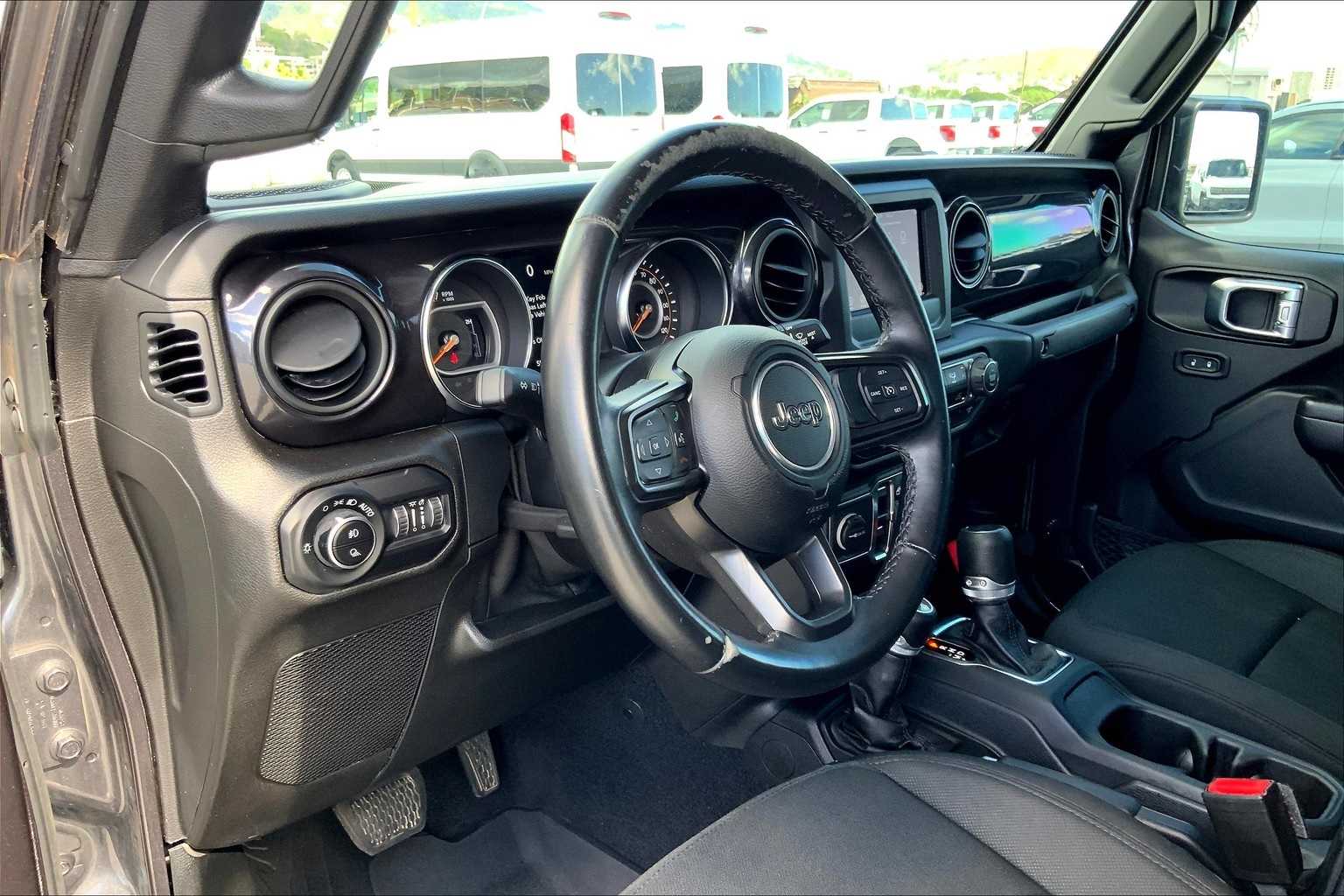 Thumbnail: 2021 Jeep Gladiator - 2
