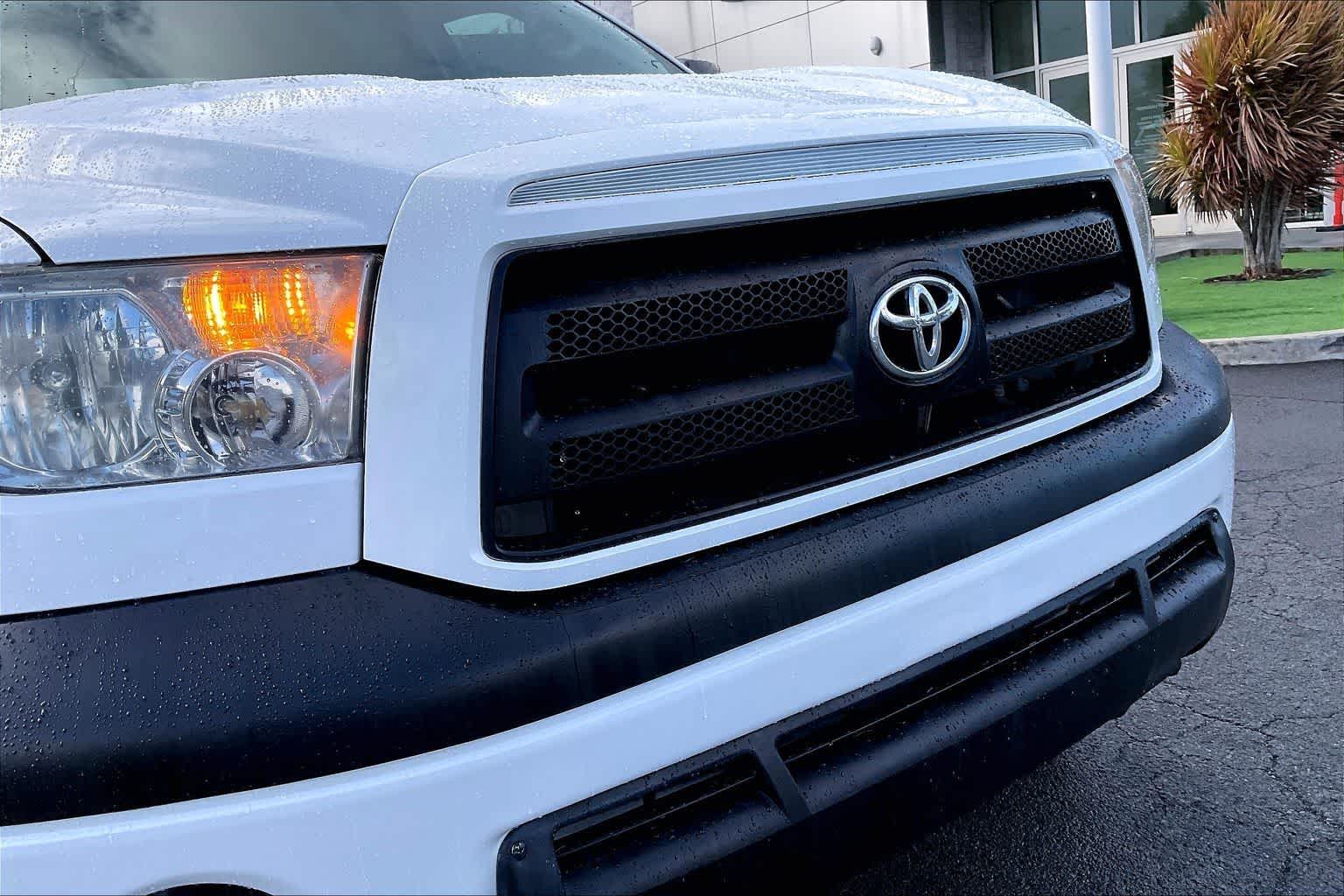 Thumbnail: 2013 Toyota Tundra - 33
