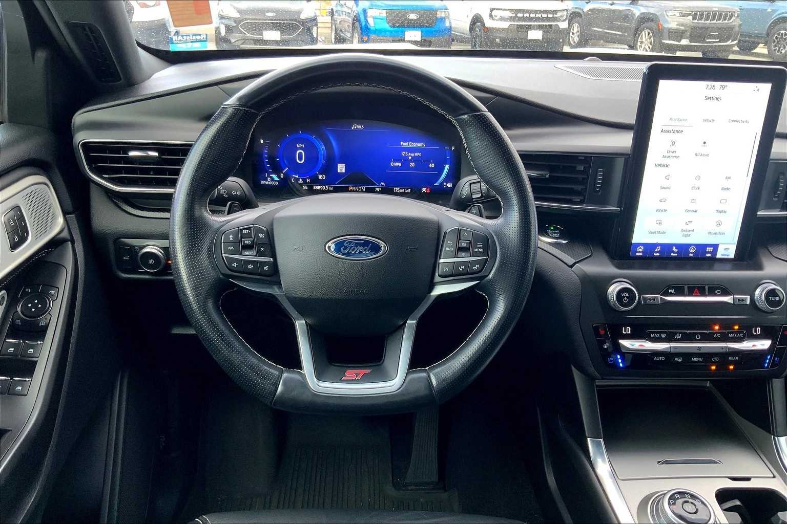 Thumbnail: 2020 Ford Explorer - 14