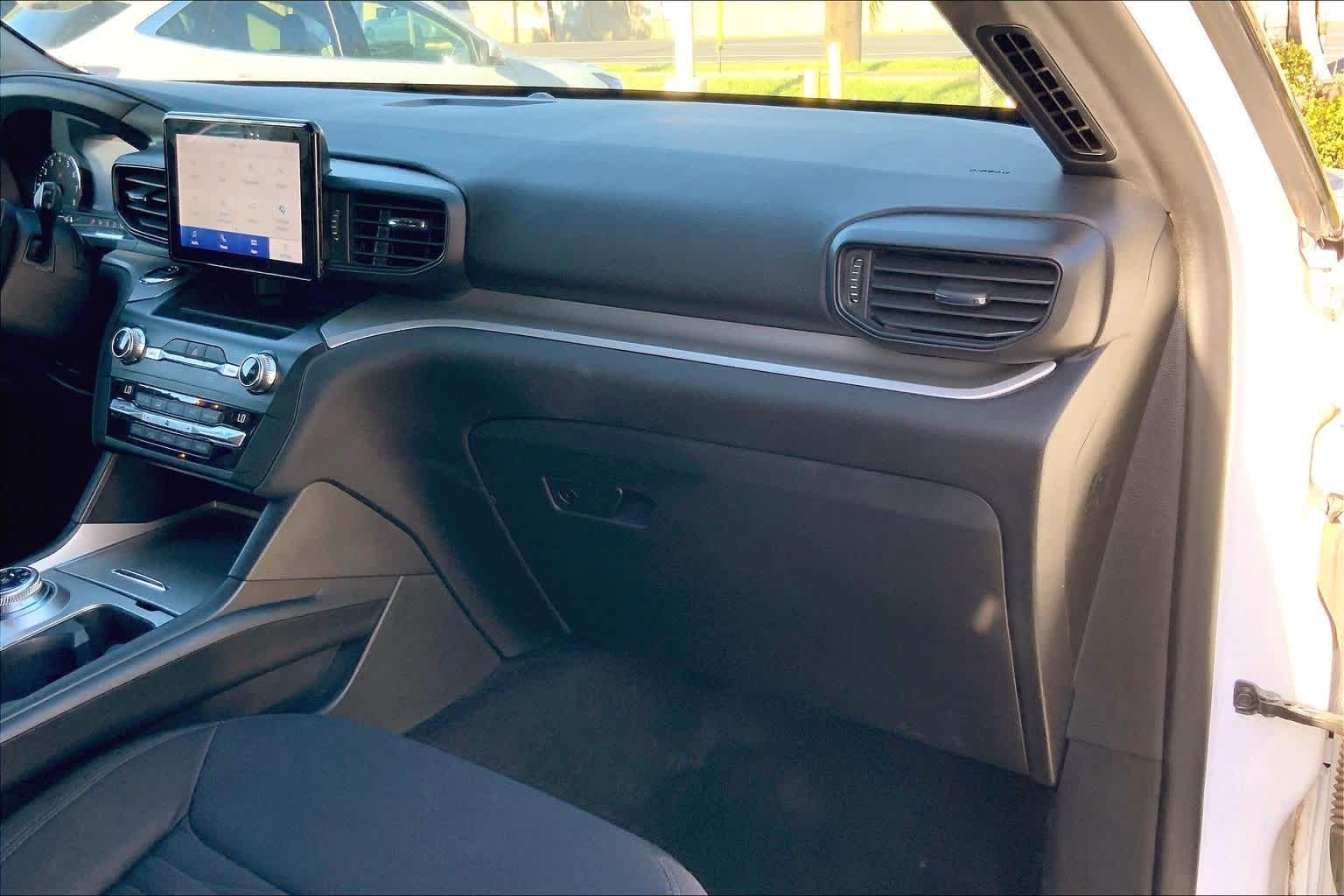 Thumbnail: 2020 Ford Explorer - 23