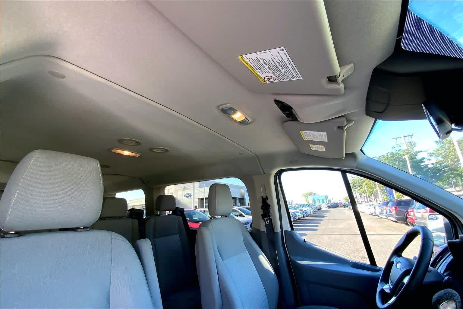 Thumbnail: 2015 Ford Transit Series - 30