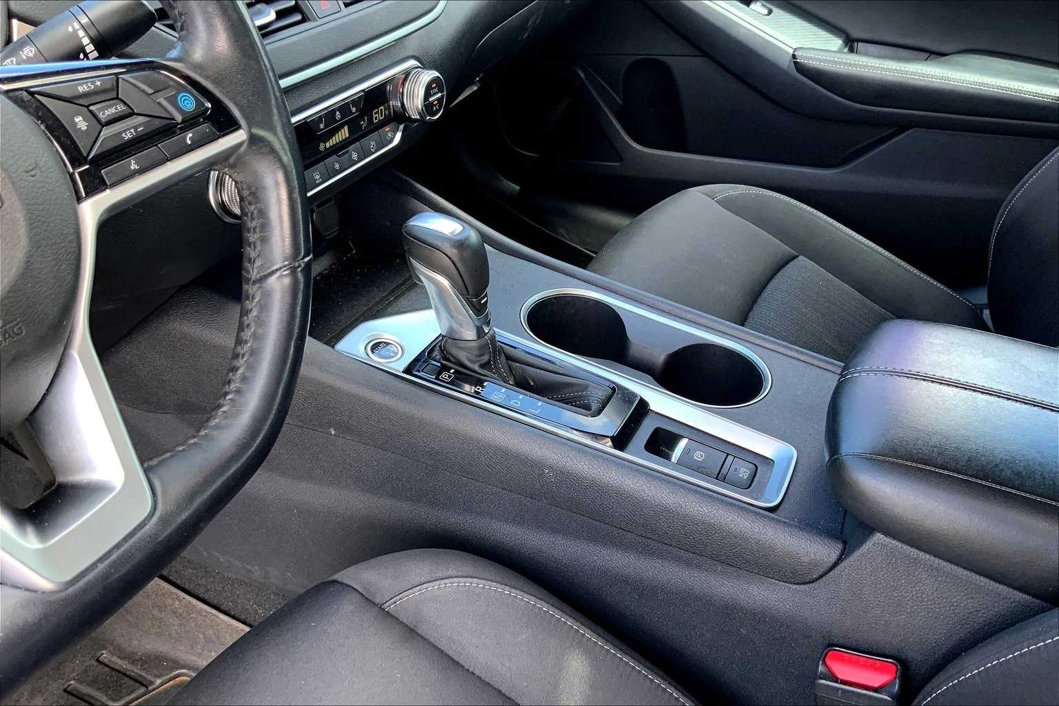 Thumbnail: 2019 Nissan Altima - 16