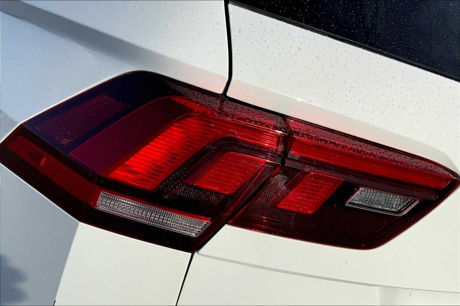 Thumbnail: 2024 Volkswagen Tiguan - 32